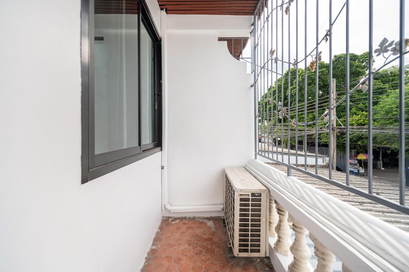 Miq Hk16-3br Ratchada-huaykwang Mrt With Pool Table Near Jodd Fair * Bangkok