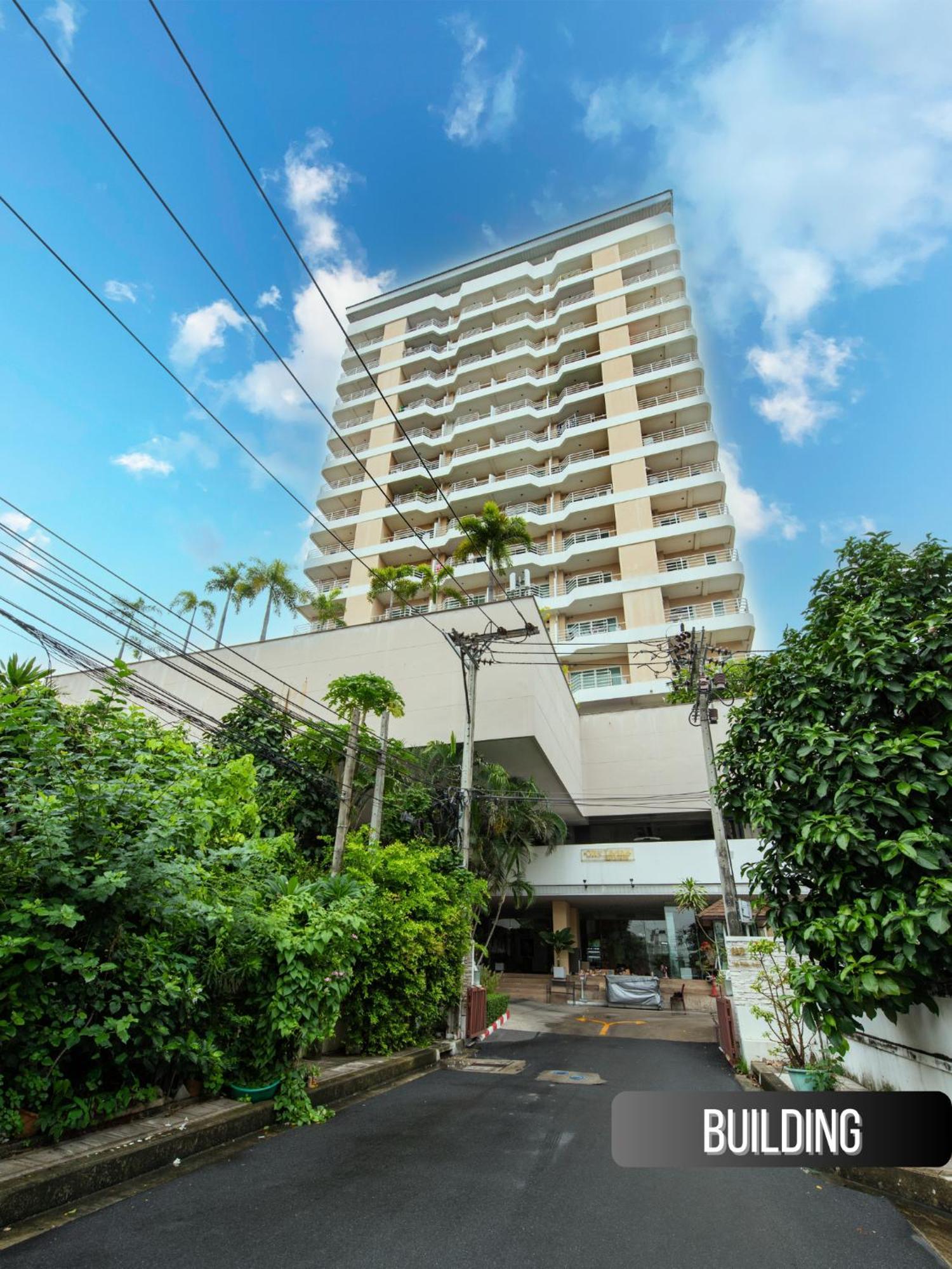 Luxe Design L Wellness & Tropical Retreat L No Fee Apartment Bangkok