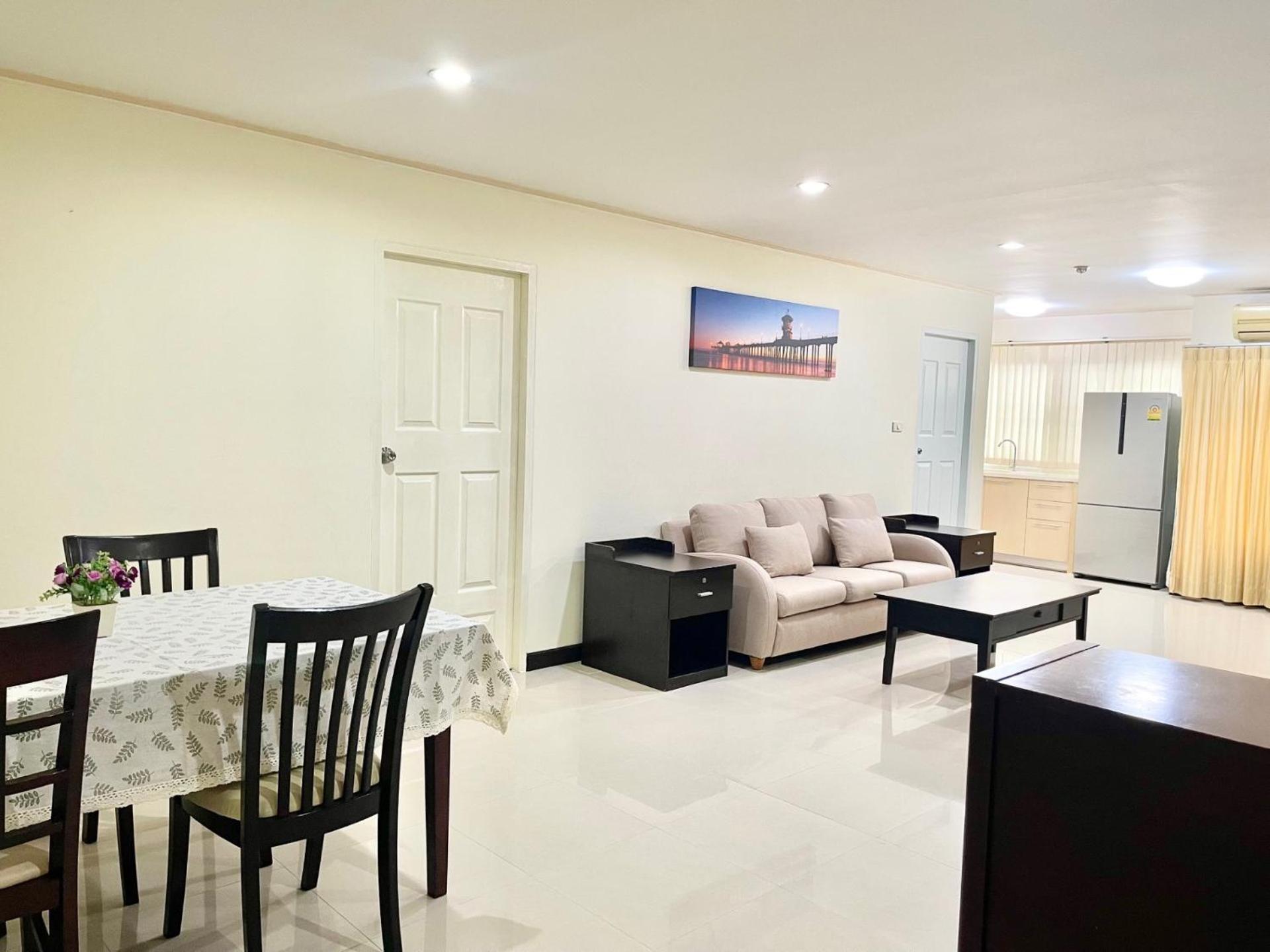 Apartment Charming Resident Sukhumvit 22 Bangkok