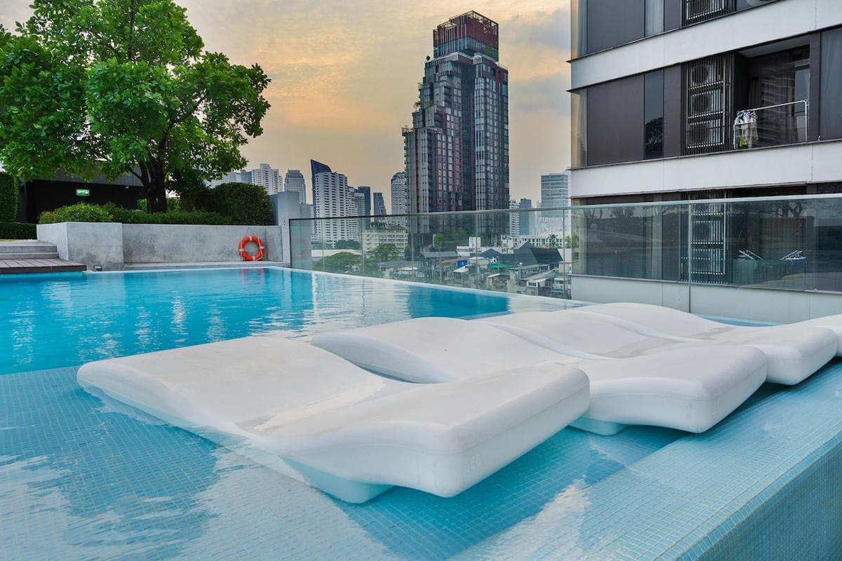 Luxe With Pool, Gym, Sauna Apartment