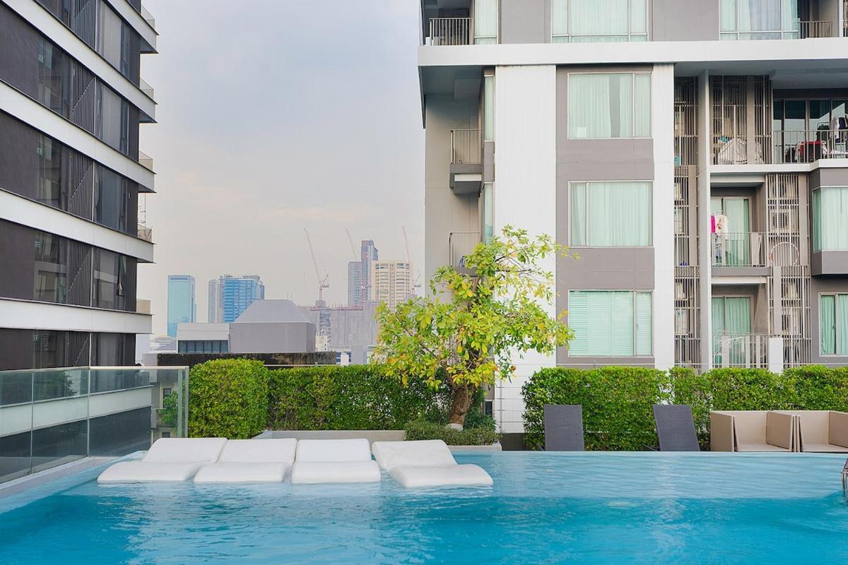 Luxe With Pool, Gym, Sauna Apartment