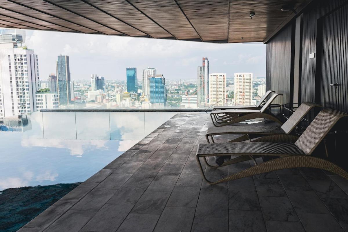 Iconic Urban Escape Apartment *