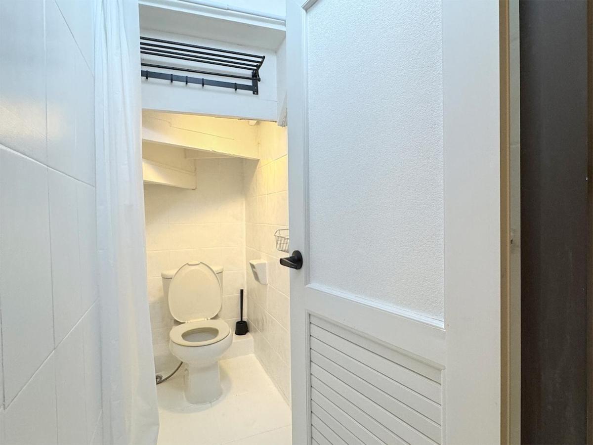 Entire House With 2 Bedrooms In Centre-siam Square-chinatown Apartment *