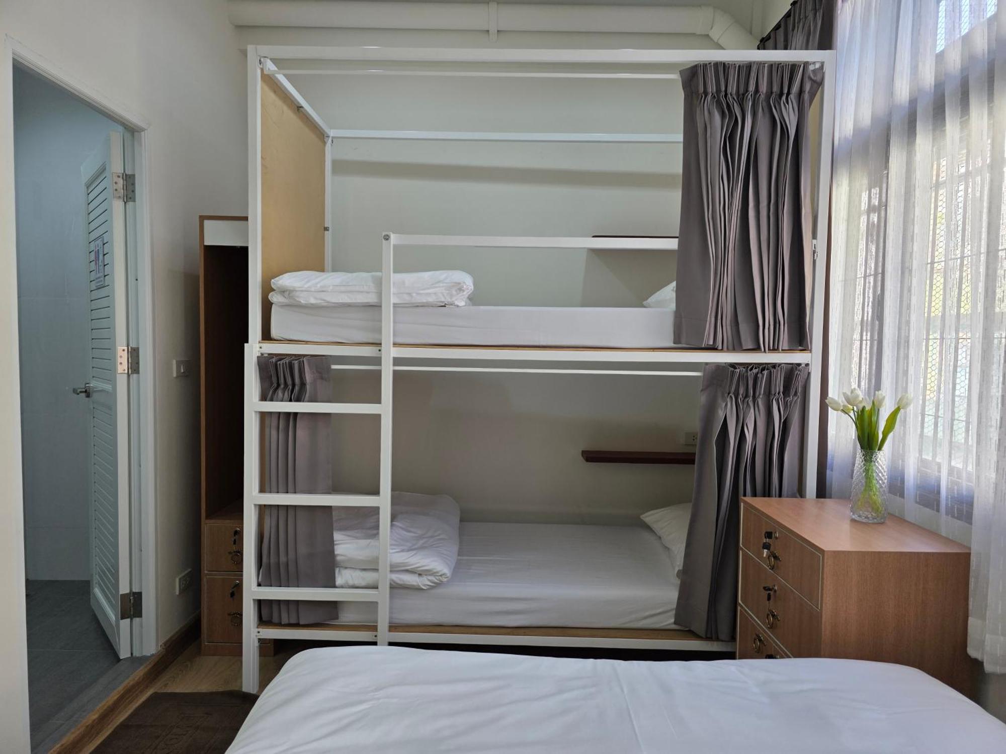 Vintana Siam Hotel 3*