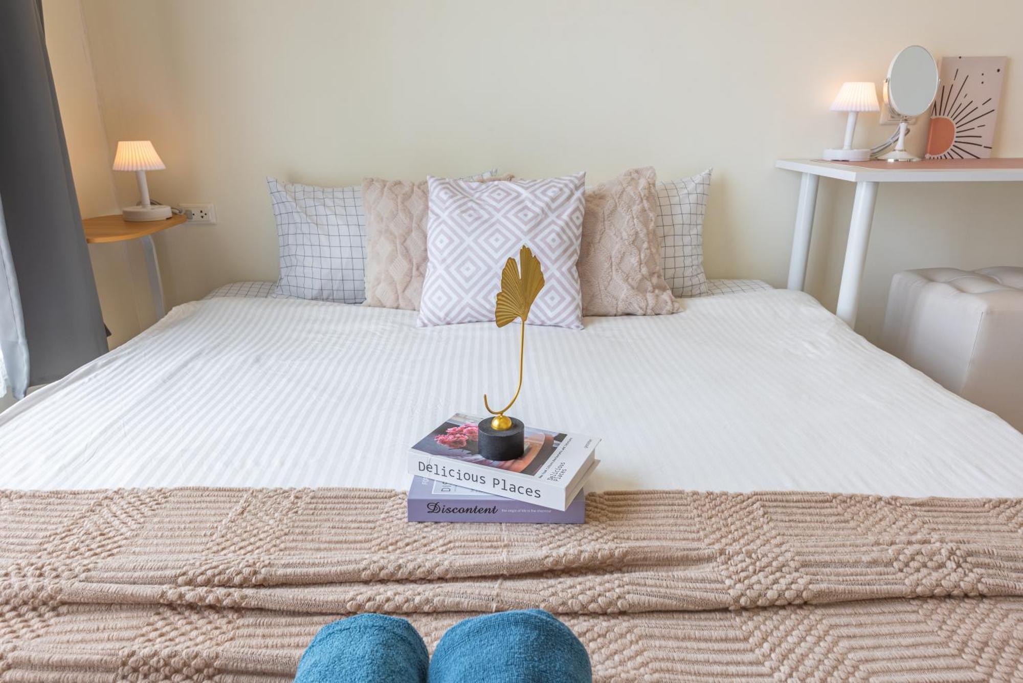 2br, 6 Mins Walk Bts Wuttakat Apartment Bangkok