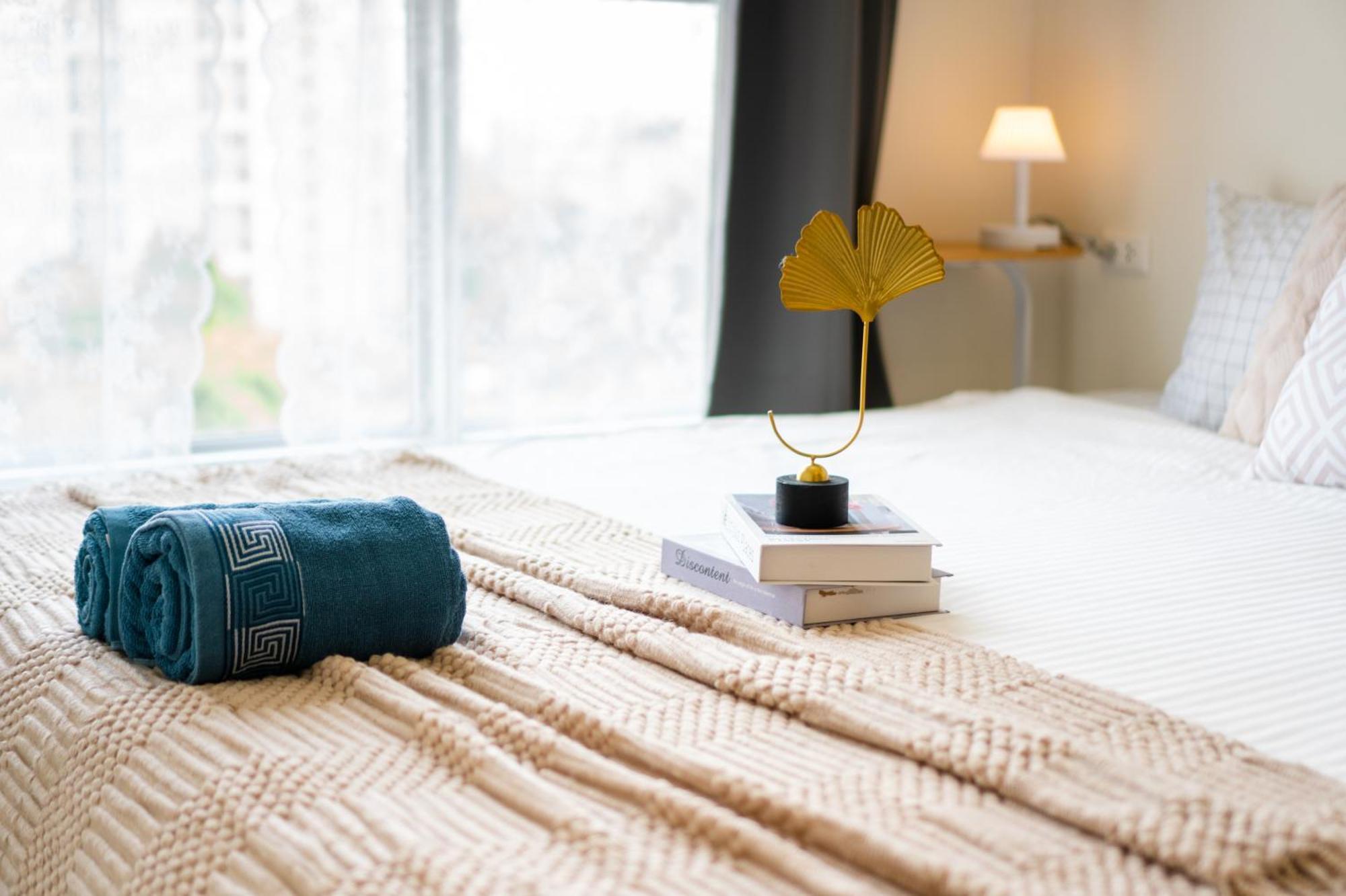 Apartment 2br, 6 Mins Walk Bts Wuttakat Bangkok