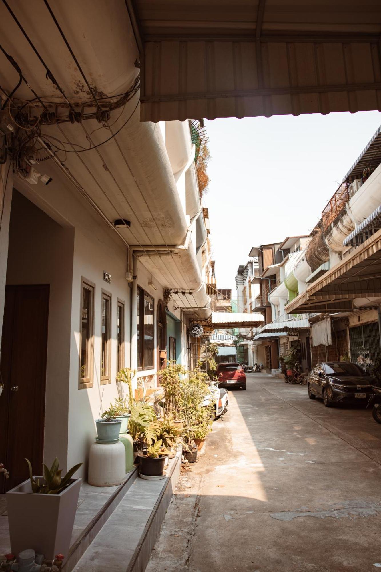 Spacious Relaxing Townhouse With Rooftop In Ekamai Casa vacanze *