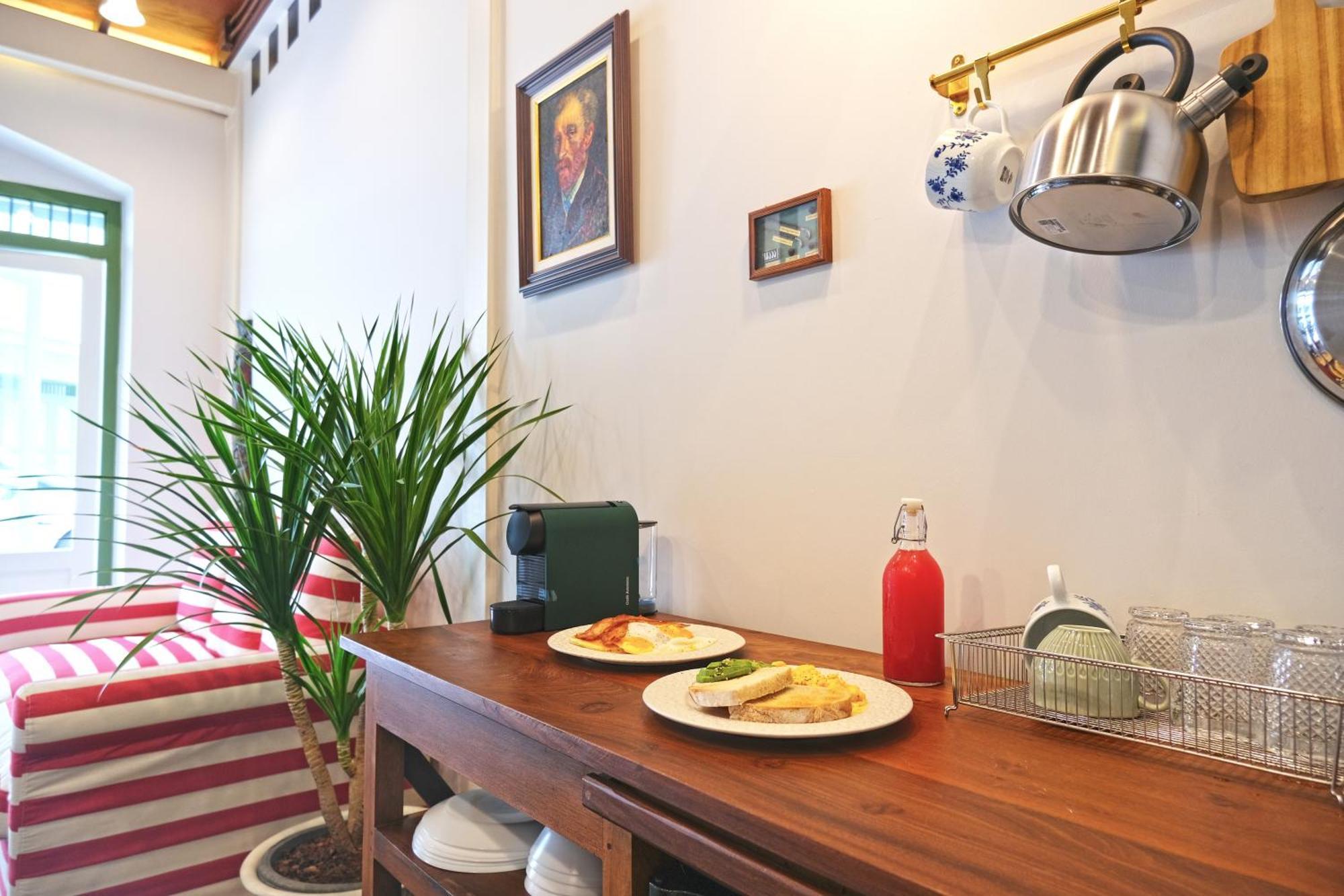Apartment Cozy Artist Gem In Chinatown, Stroll To Mrt &
