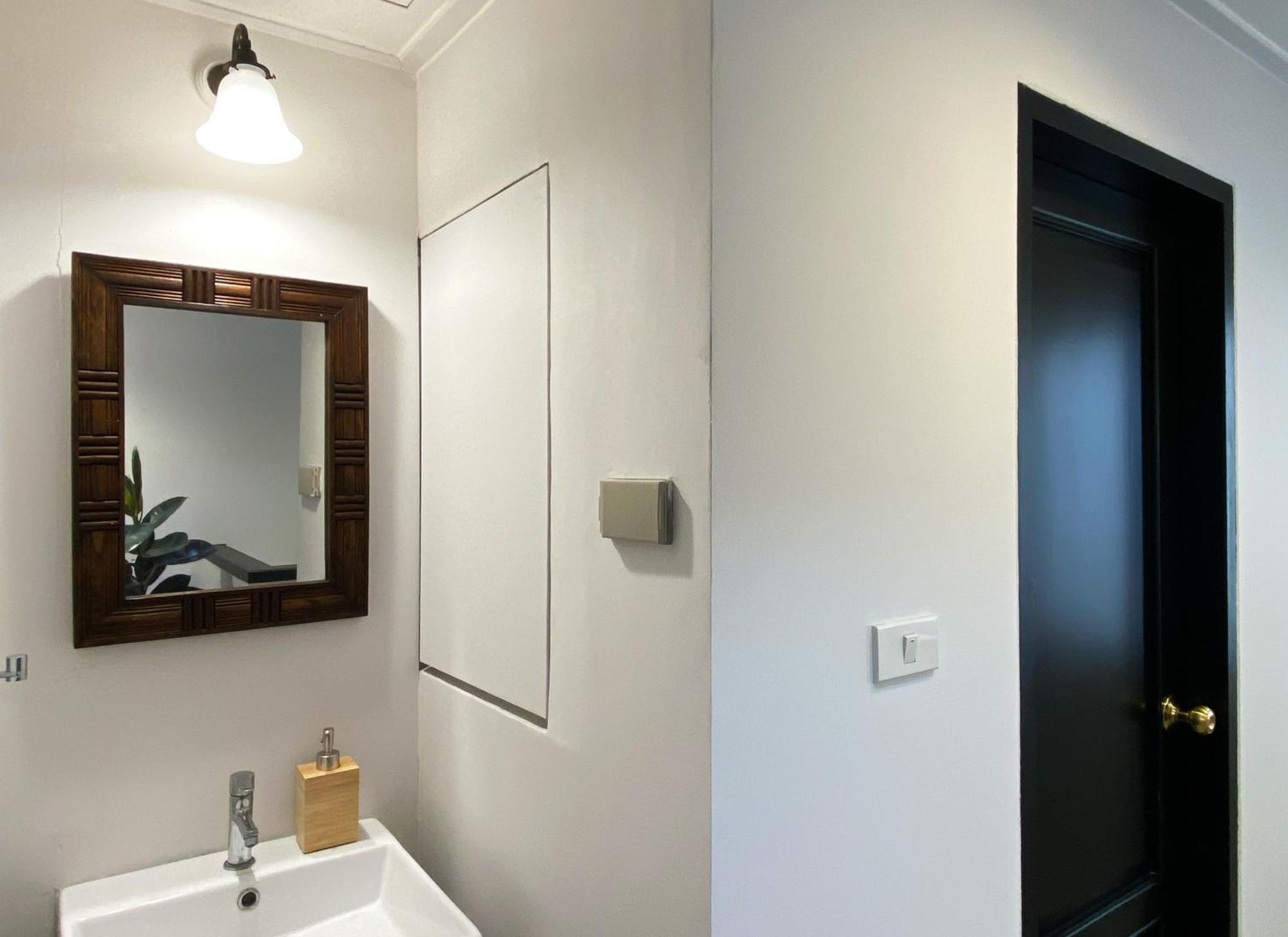 Cozy Artist Gem In Chinatown, Stroll To Mrt & Apartment *