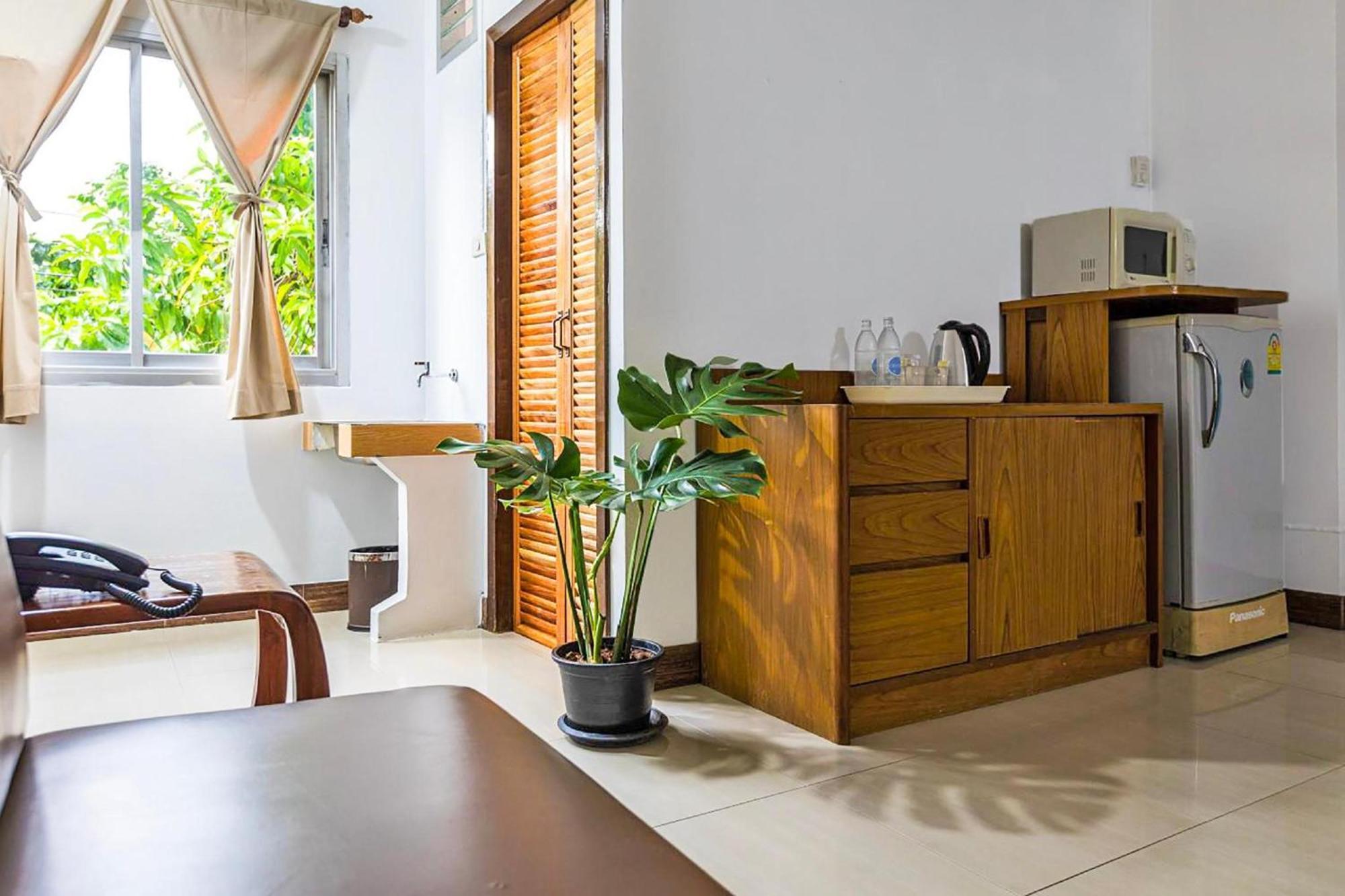 Khách sạn Collection O Howard Square Boutique