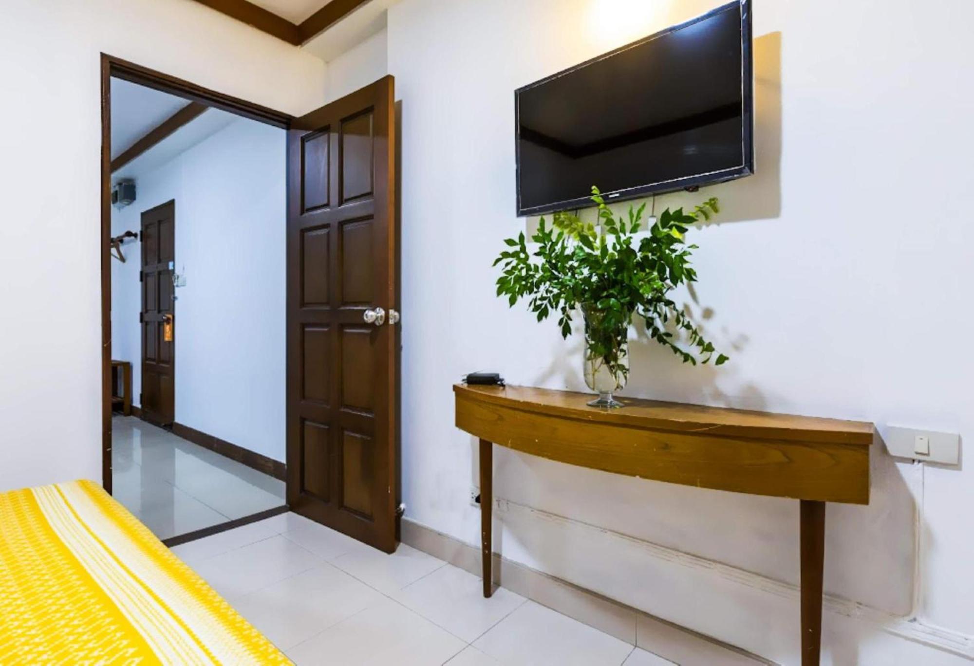 Khách sạn Collection O Howard Square Boutique Bangkok