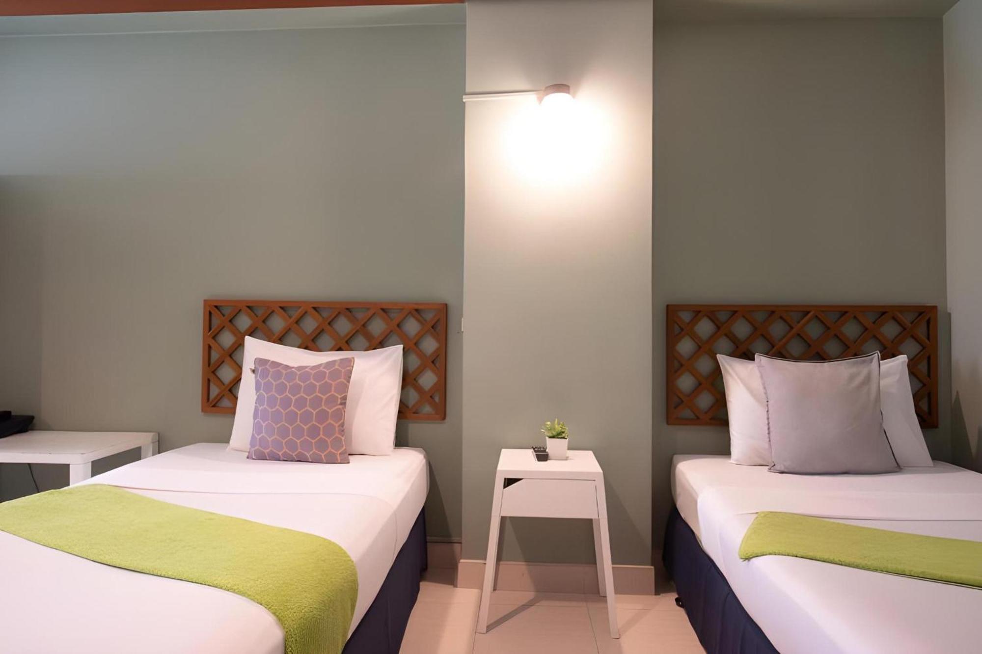 Khách sạn Collection O Howard Square Boutique 3*