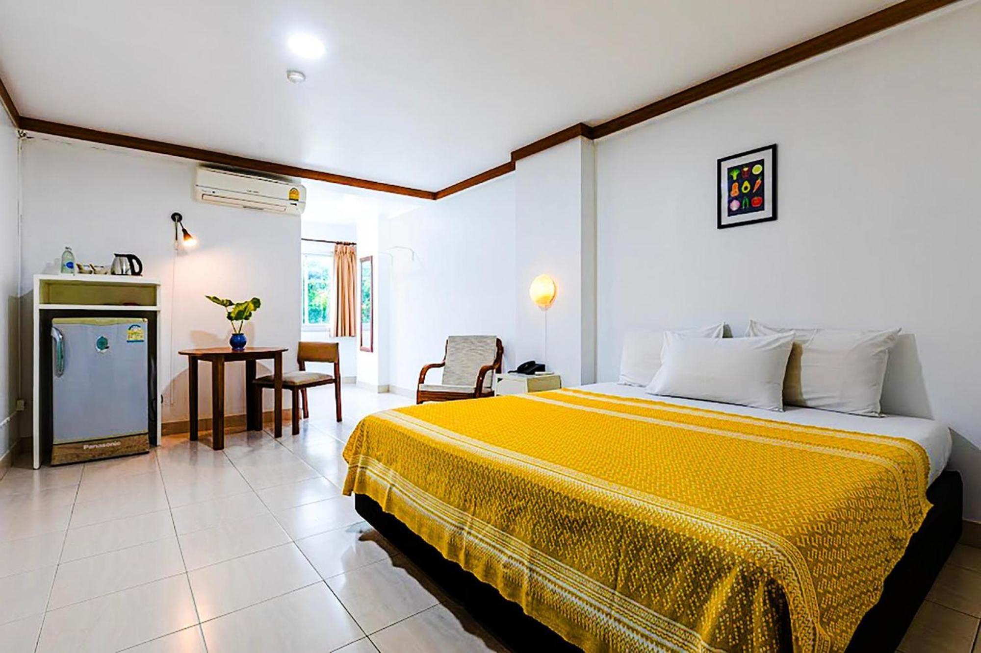 Khách sạn Collection O Howard Square Boutique 3*