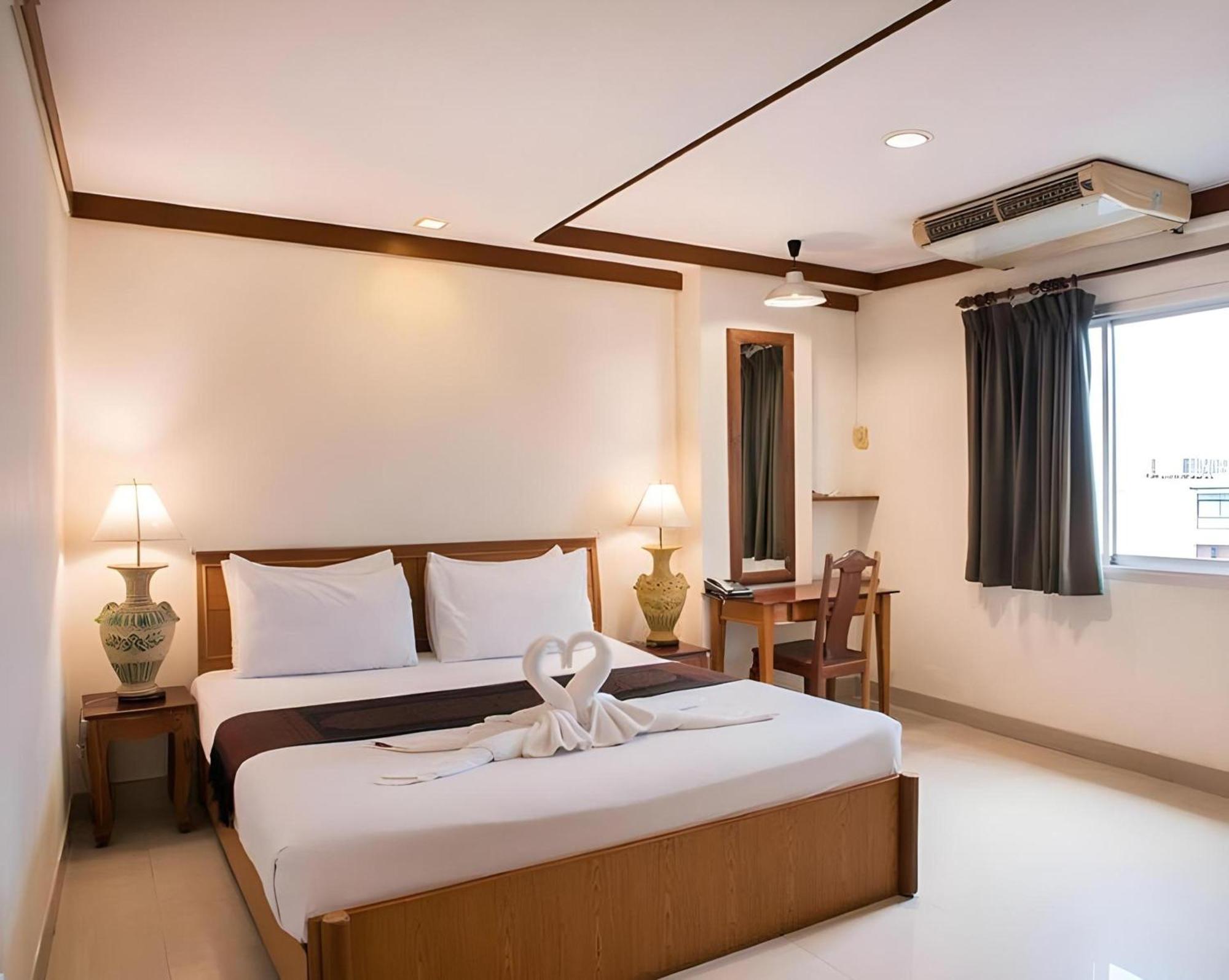 Khách sạn Collection O Howard Square Boutique Bangkok