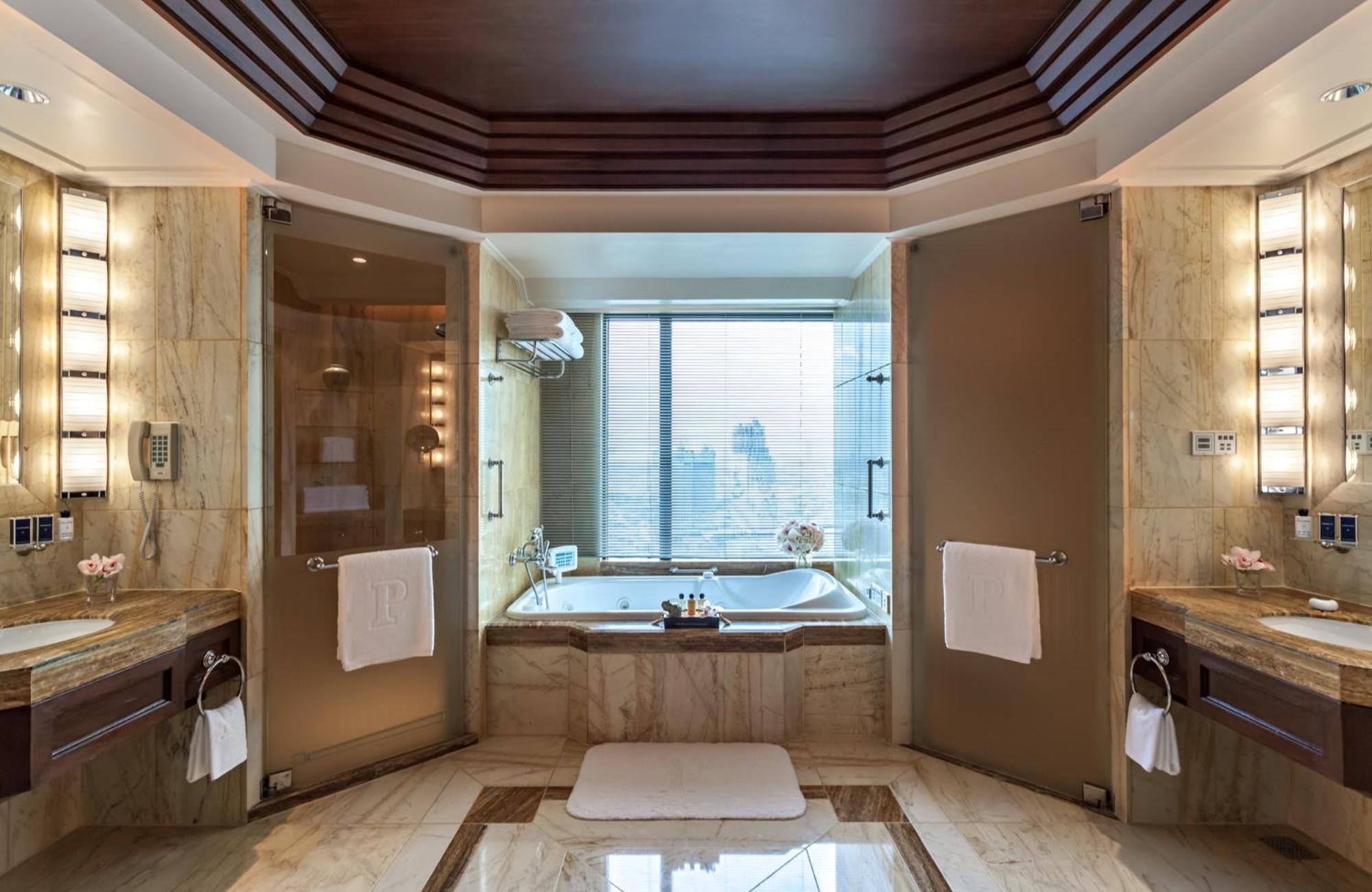 The Peninsula 5* Bangkok