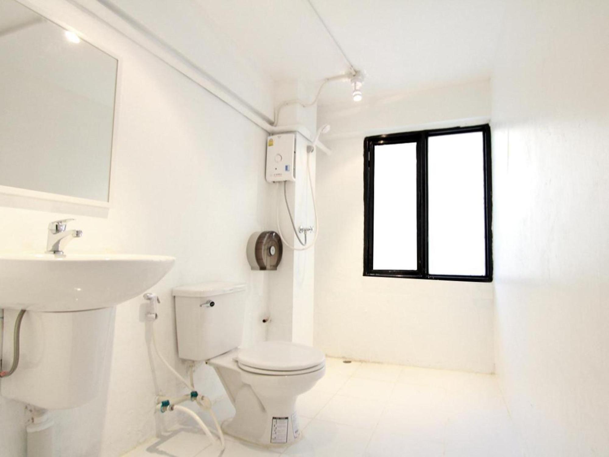 Hub Hotel 2*