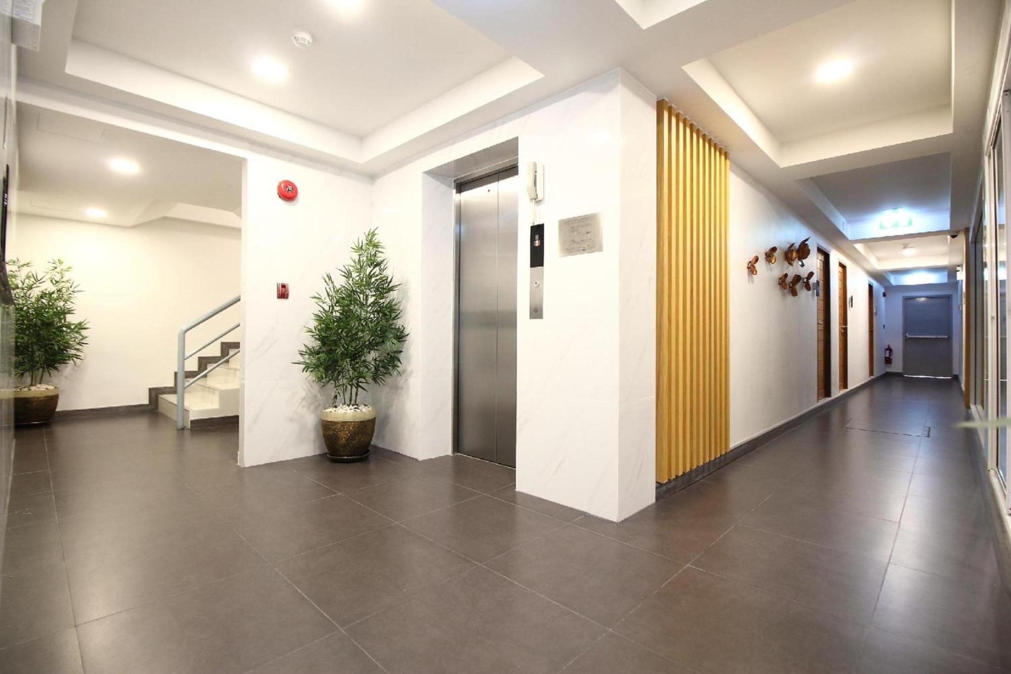 Super Oyo 483 Pannee Khaosan Hotel 2*