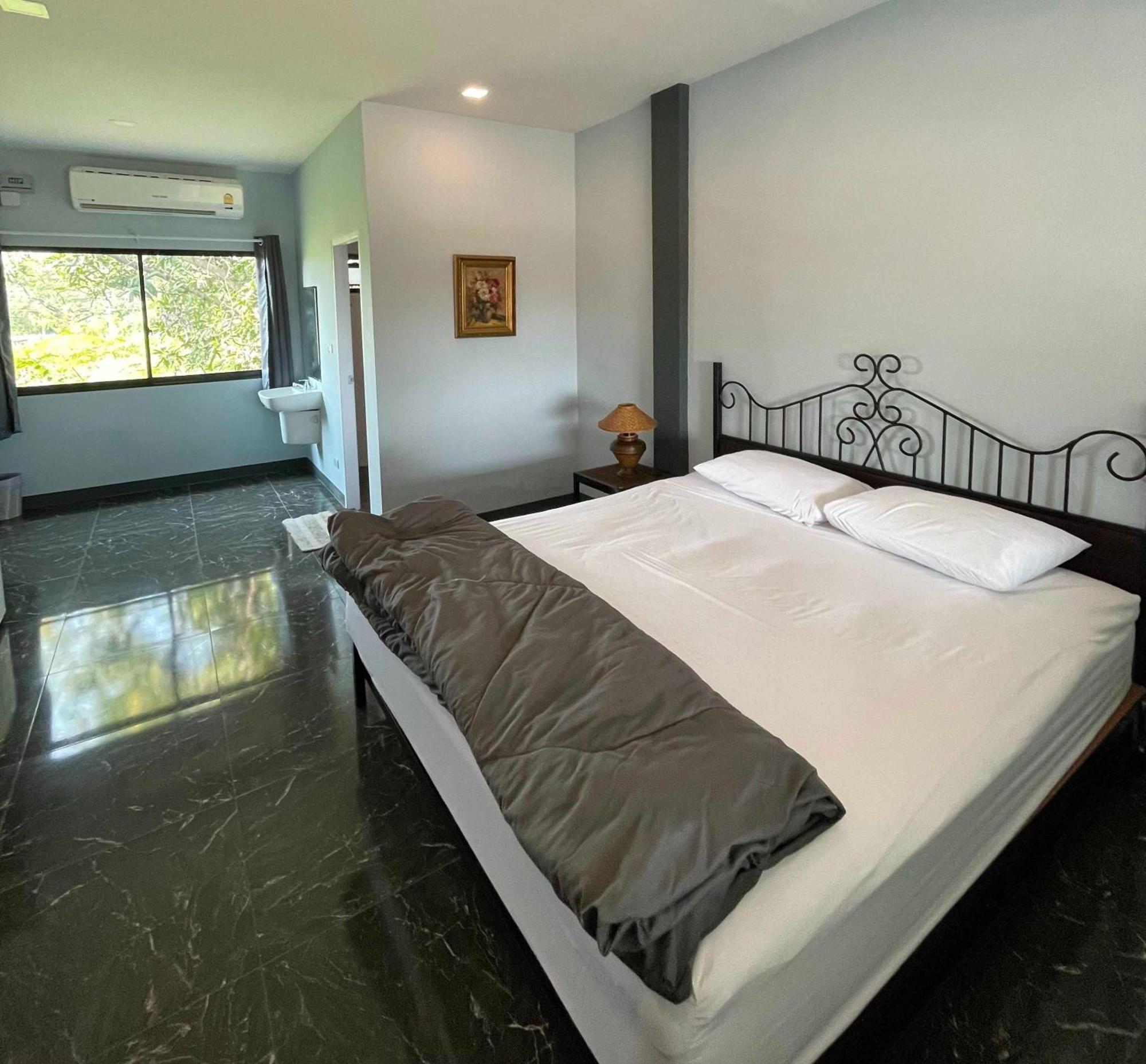 Imm Hotel