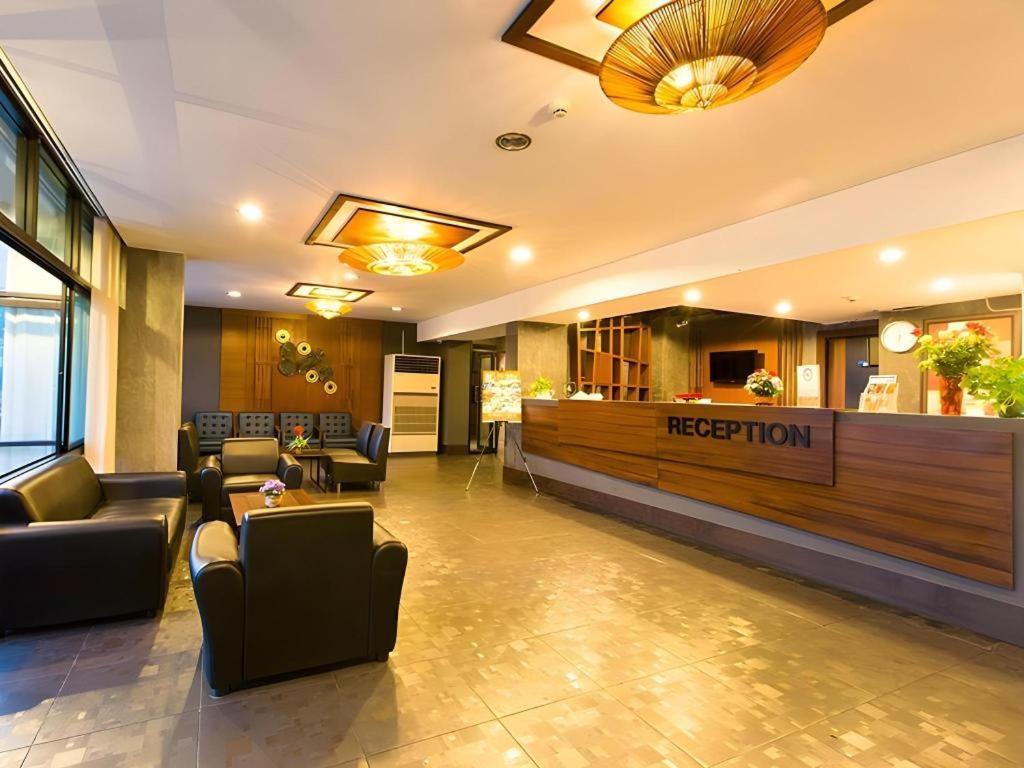 B2 Srinakharin Boutique & Budget Hotel 3*
