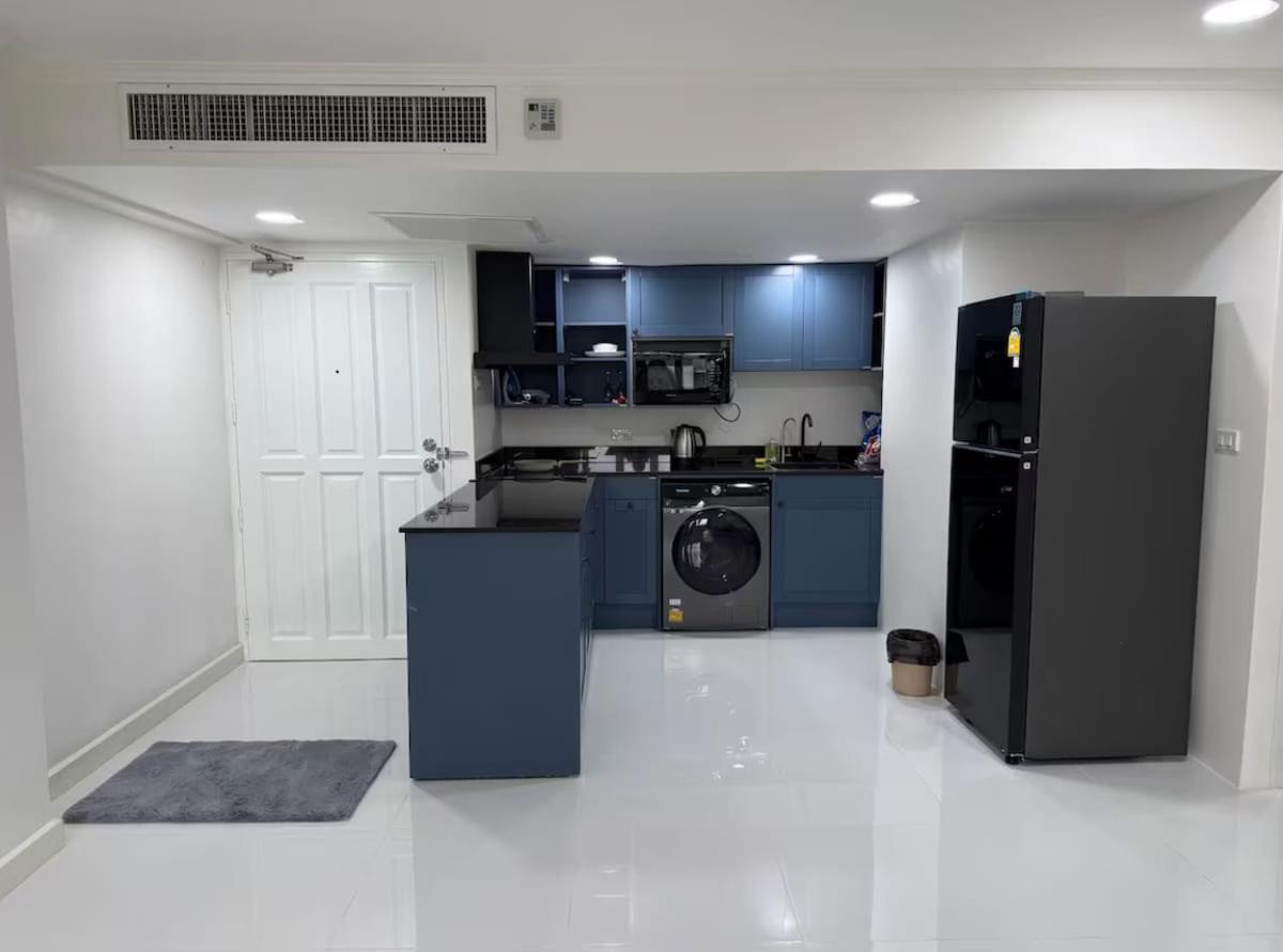 Full Panoramic View In Nana Apartment Bangkok