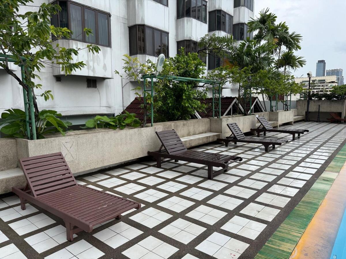 Full Panoramic View In Nana Apartment Bangkok