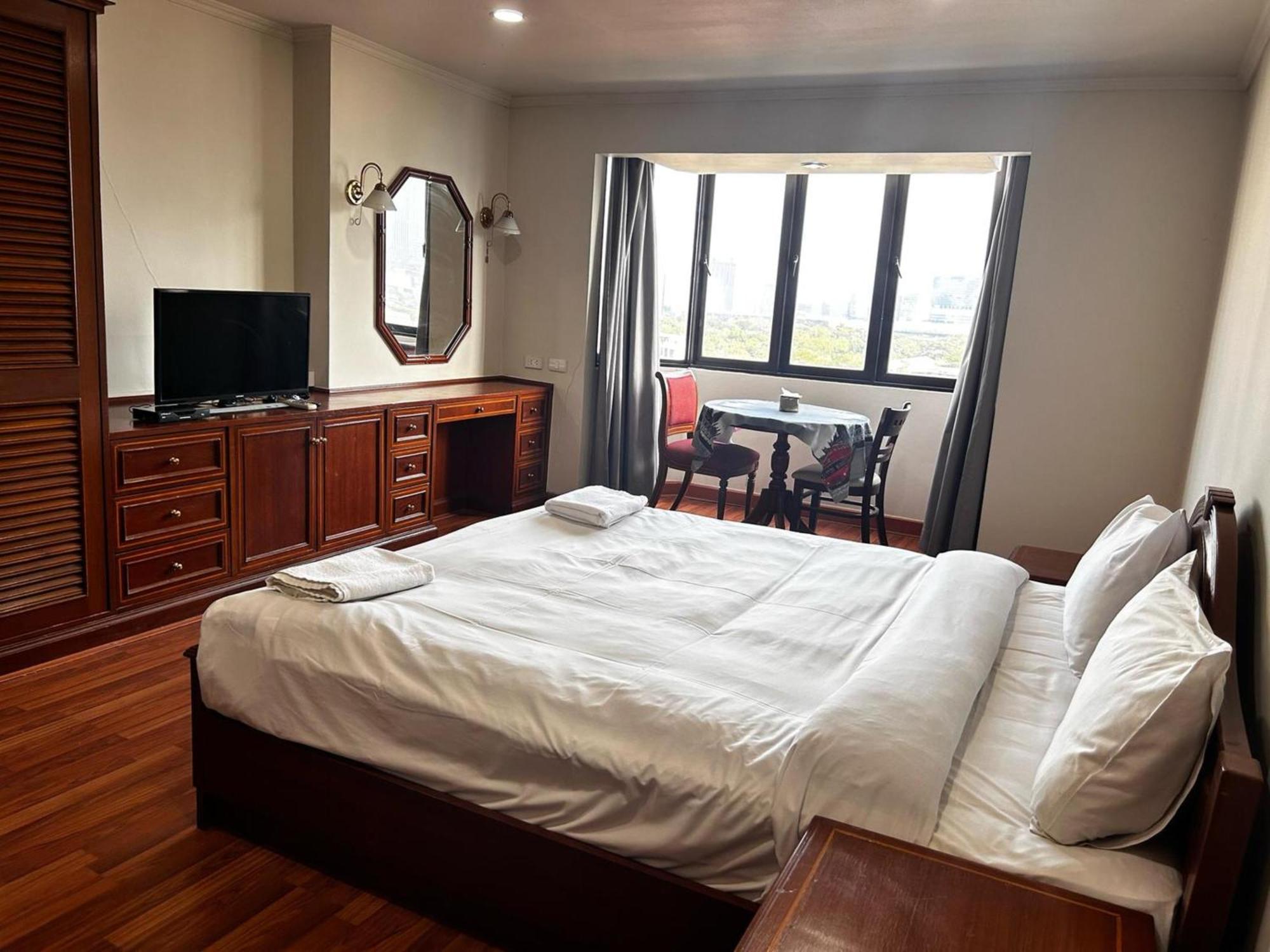 Omni Tower Sukhumvit Soi 4 Direct Căn hộ Bangkok