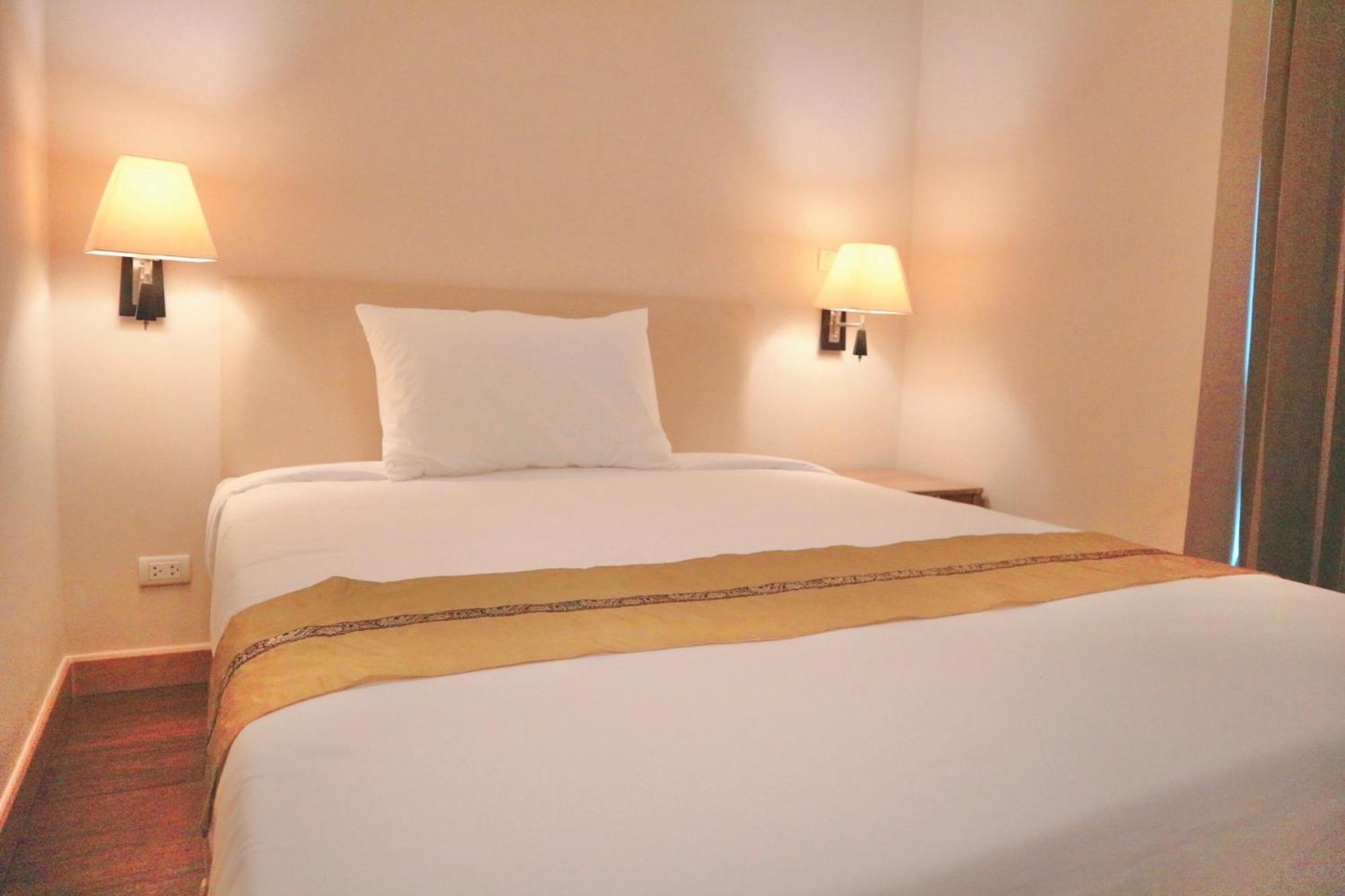 Hotel Icon Narindra An Expansive And Elegant With A Complimentary Minibar Service