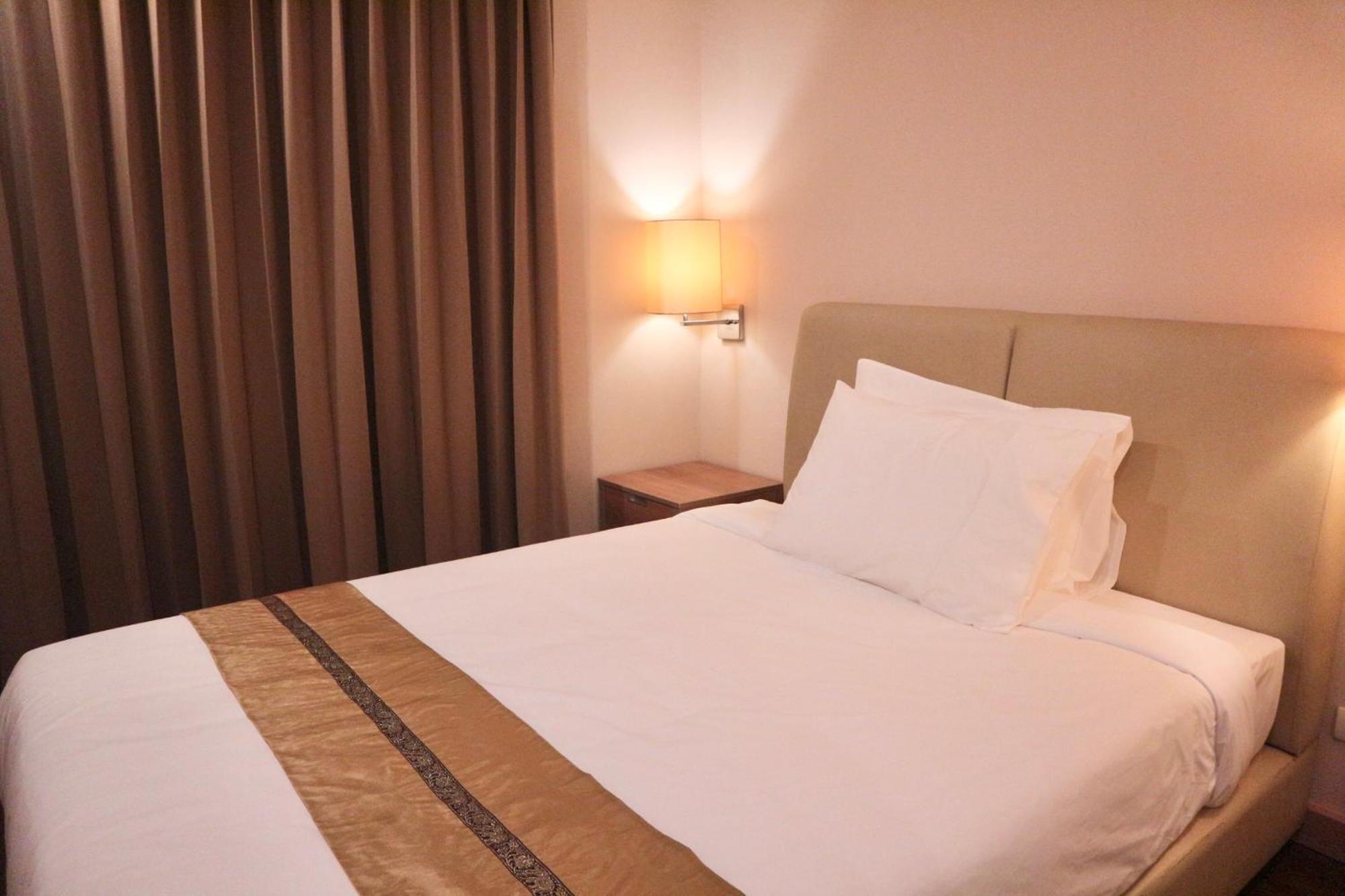Icon Narindra An Expansive And Elegant With A Complimentary Minibar Service 4* Bangkok