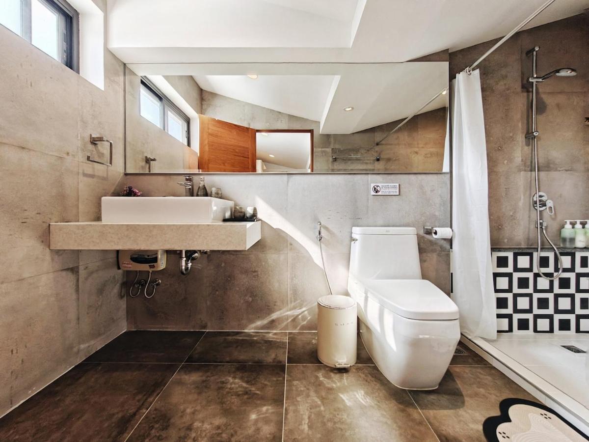 Villa 4br Modern Art With Free Wi-fi Netflix Vinyl *