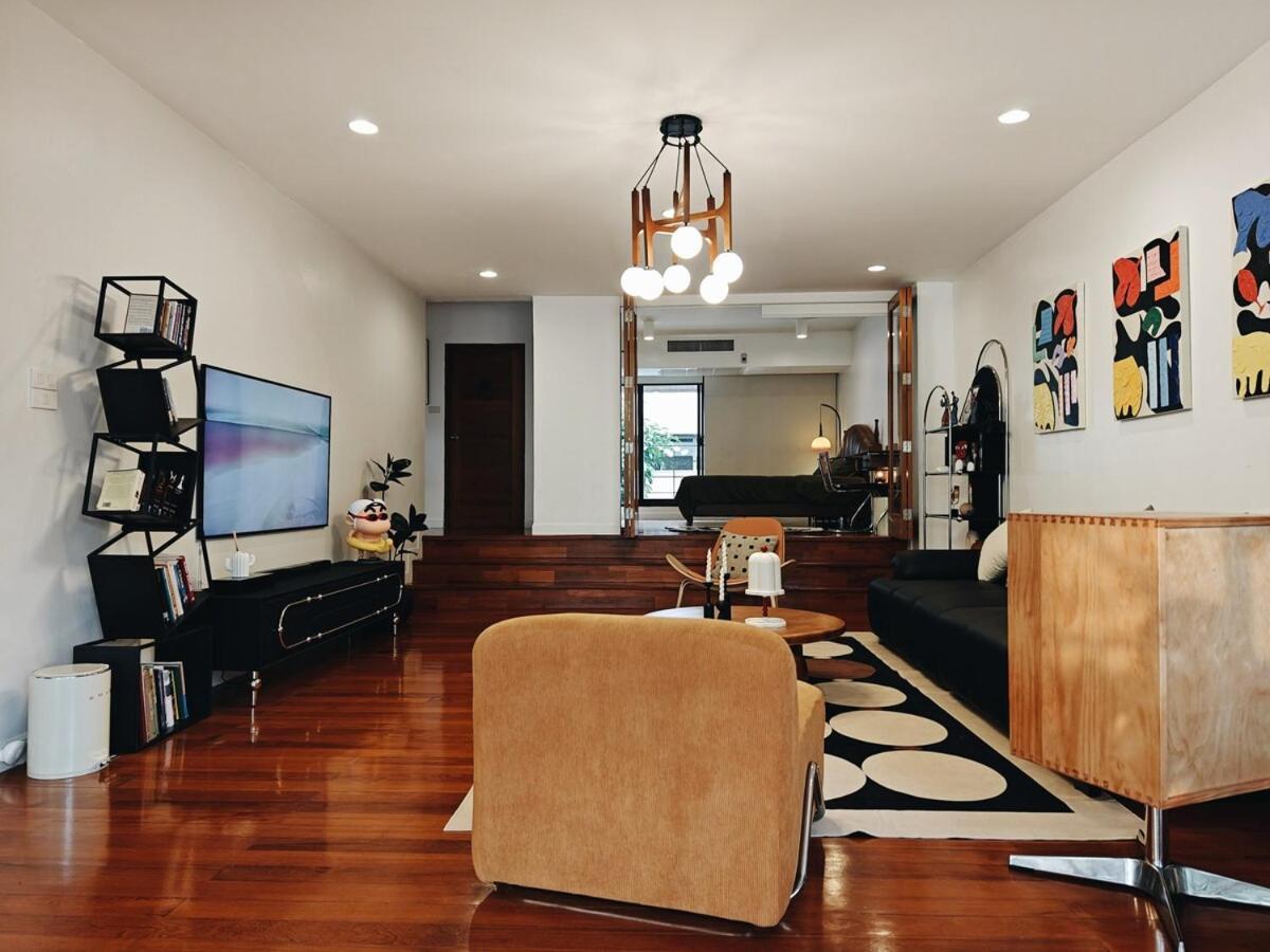 4br Modern Art With Free Wi-fi Netflix Vinyl *