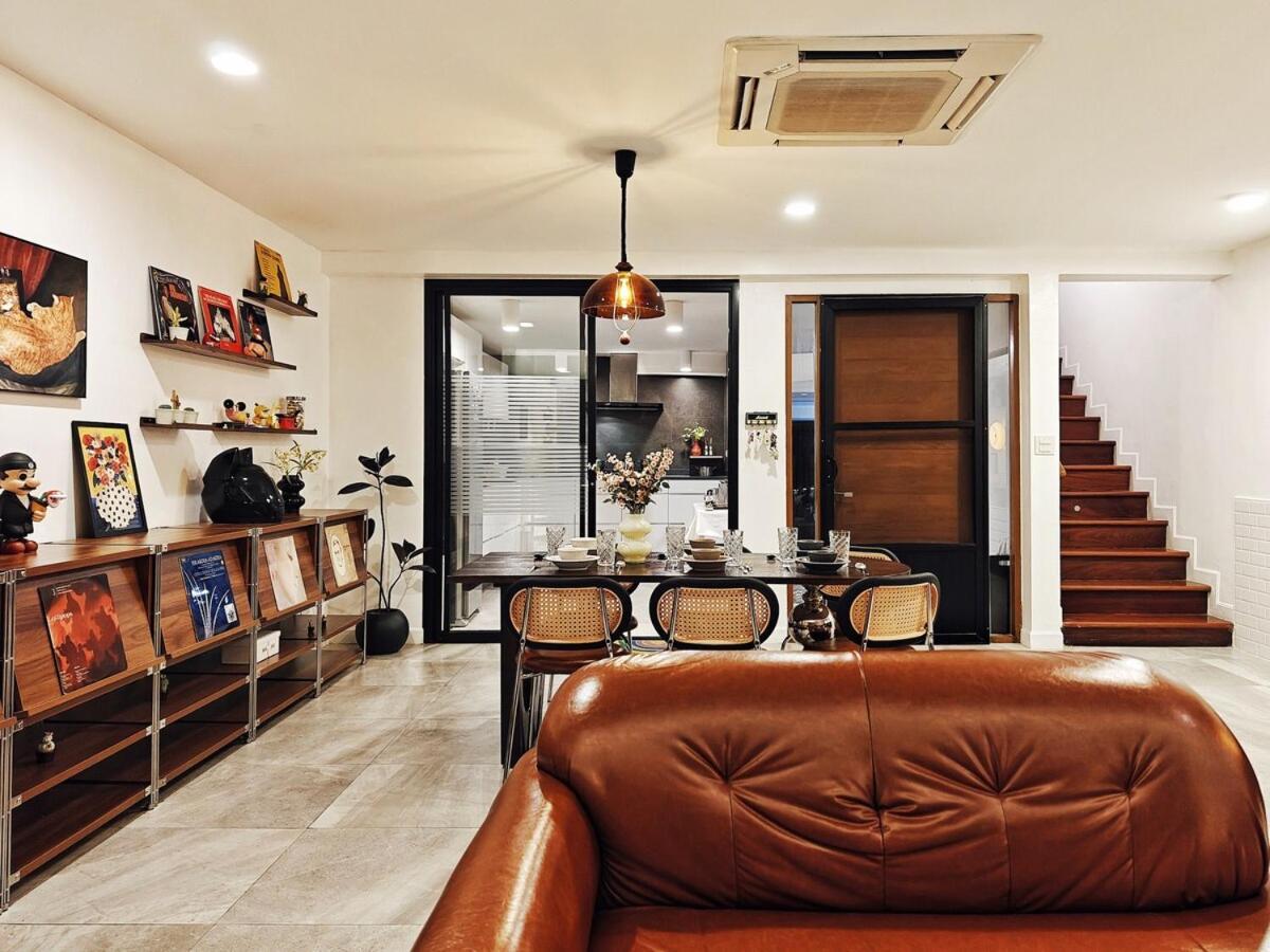 Villa 4br Modern Art With Free Wi-fi Netflix Vinyl Bangkok