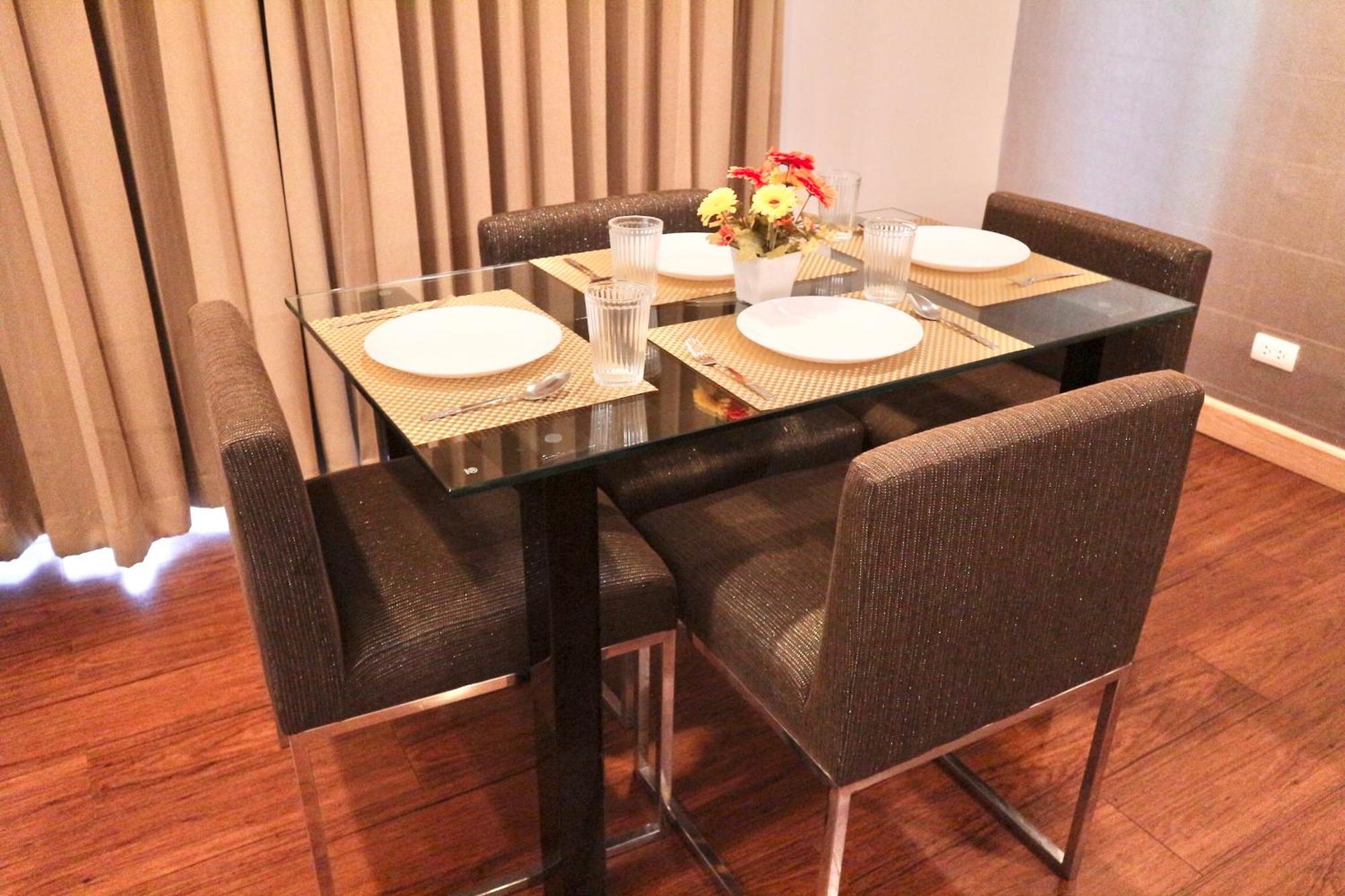 Hotel Icon Narindra An Expansive And Elegant With A Complimentary Minibar Service 4*