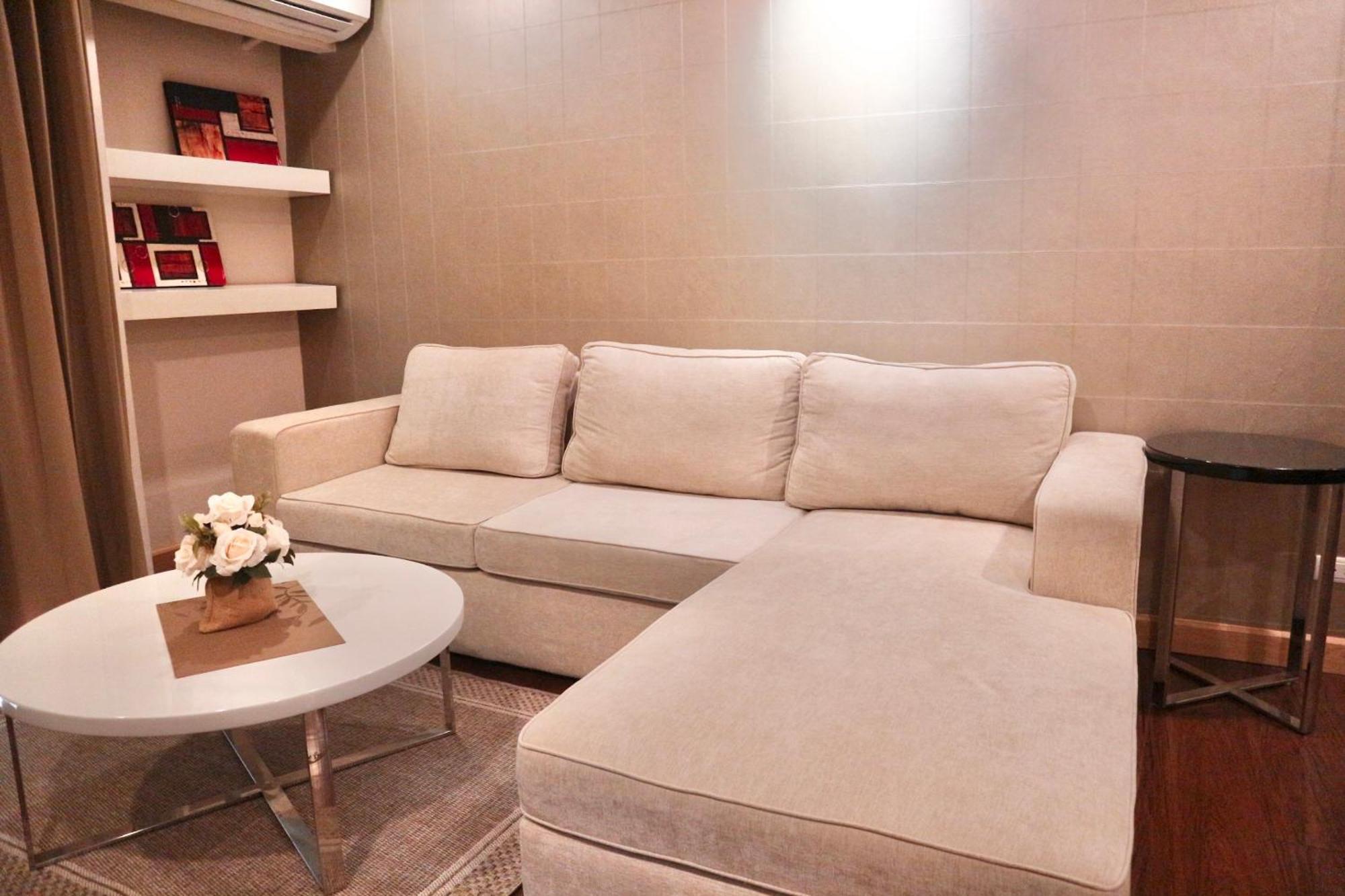 Icon Narindra An Expansive And Elegant With A Complimentary Minibar Service Hotel Bangkok