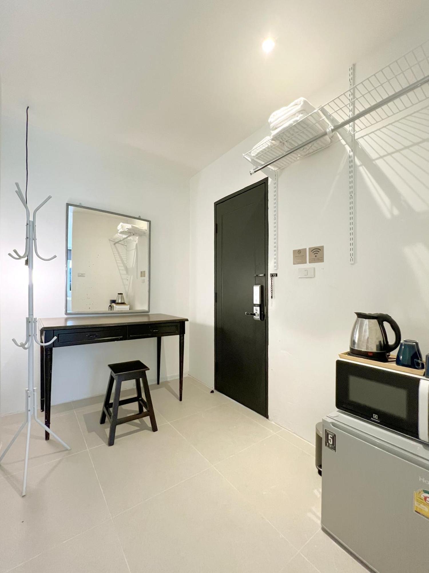 Hostel Chatel Bkk