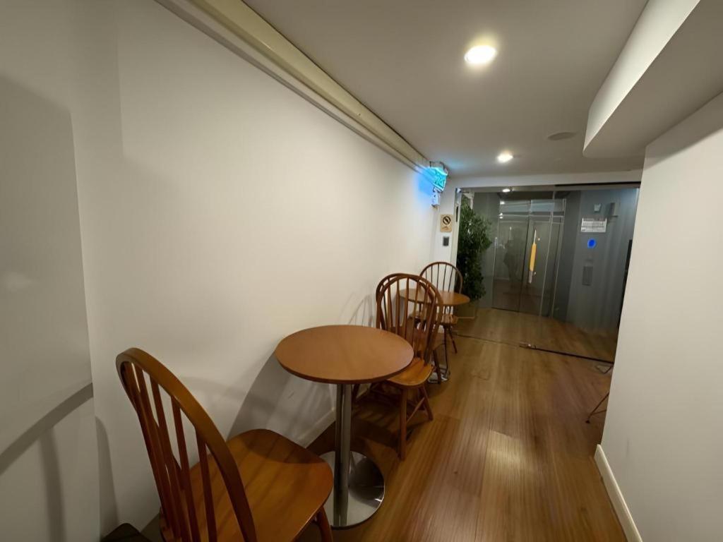 Seoul3 & Slow Bar Cafe Hotel 2*