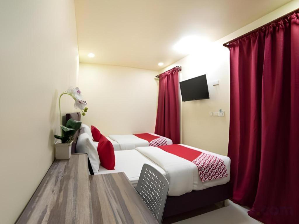 5 Diamond Hotel 2*