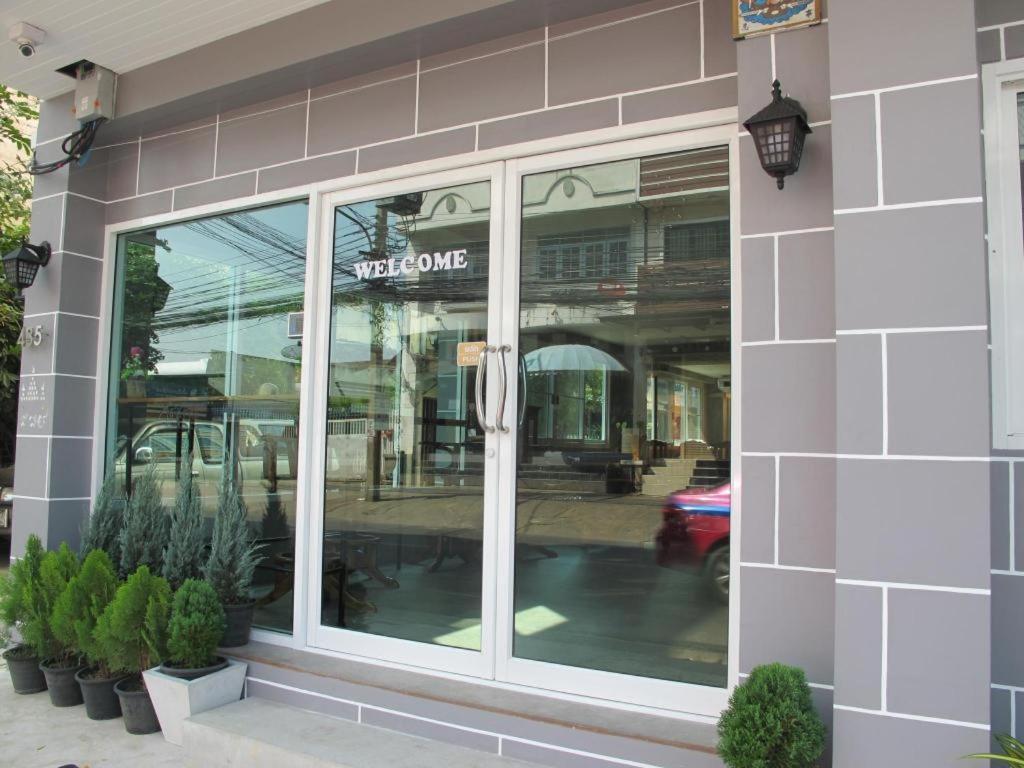 Hoppers Place Donmuang Albergue *