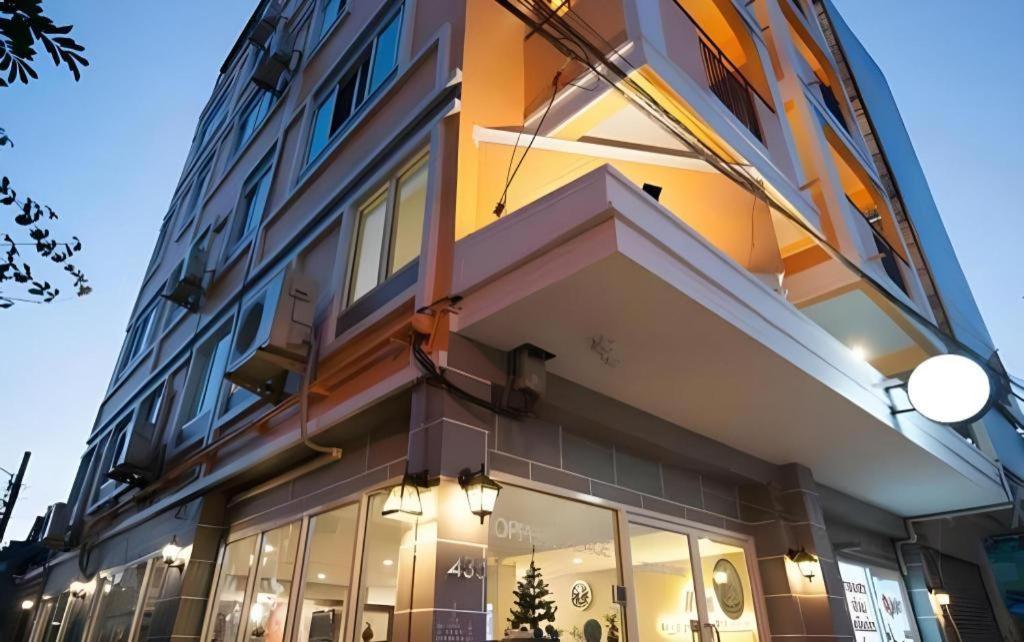 Albergue Hoppers Place Donmuang Banguecoque