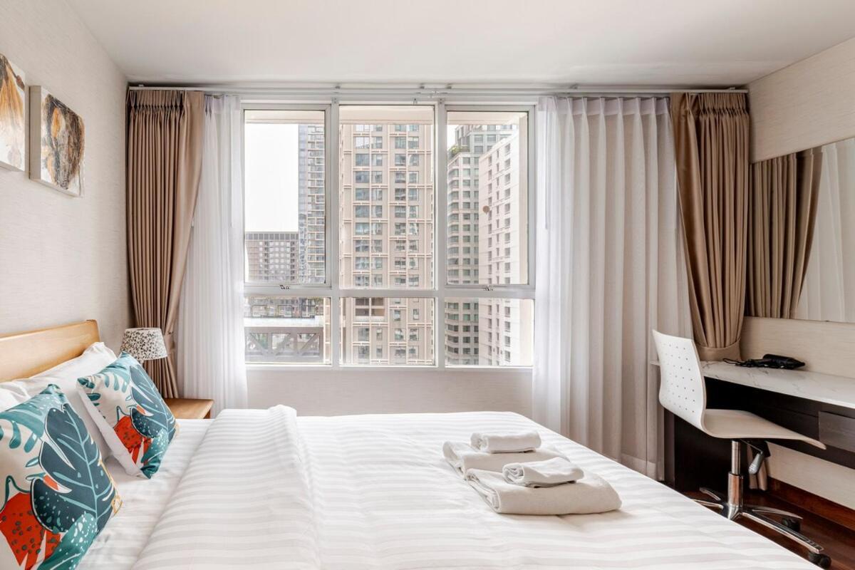 2 Bedroom In Downtown Bts Chitlom Bkk Apartemen *