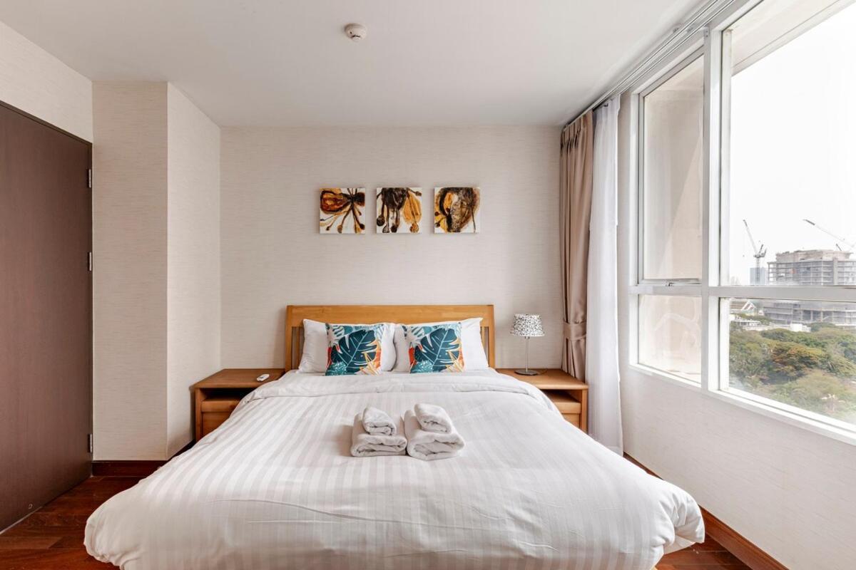 2 Bedroom In Downtown Bts Chitlom Bkk Apartment *