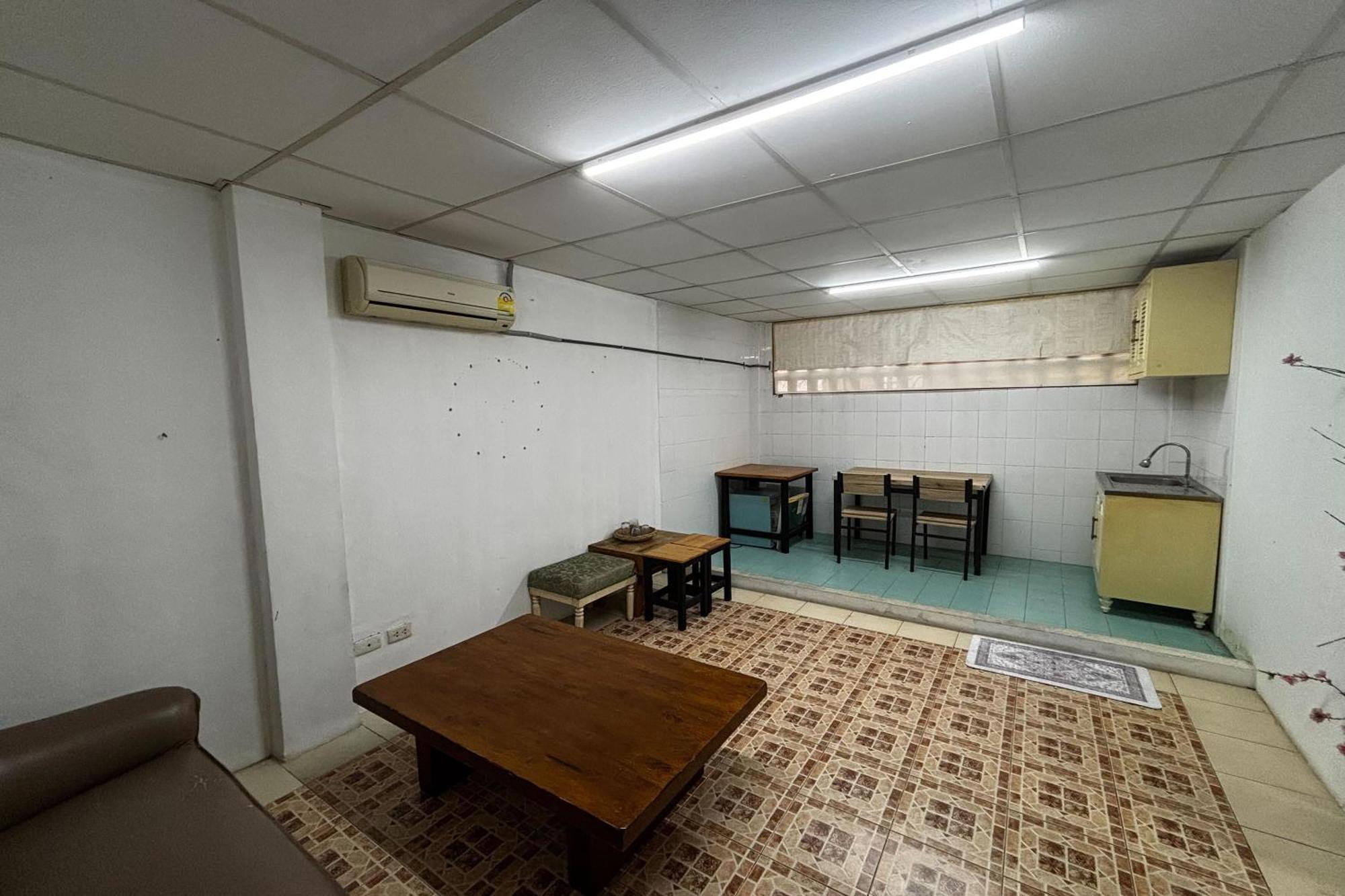 Hotel Oyo 457 Panasan Bangkok