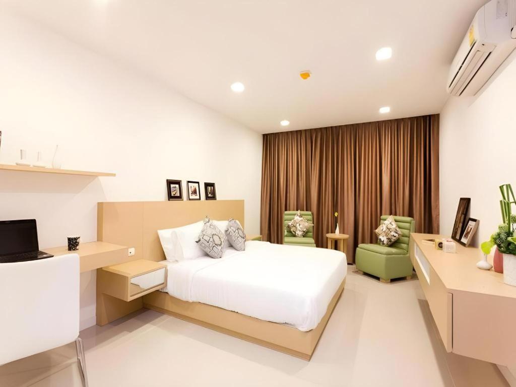 Landmark Hotel