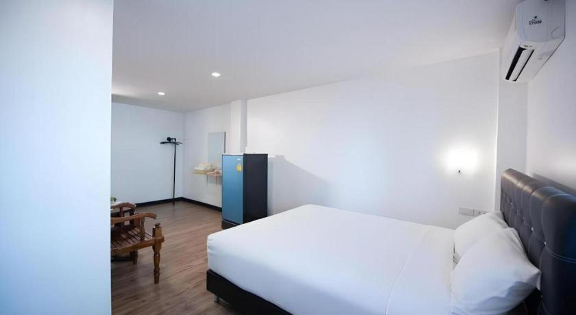Hoppers Place Donmuang Albergue *