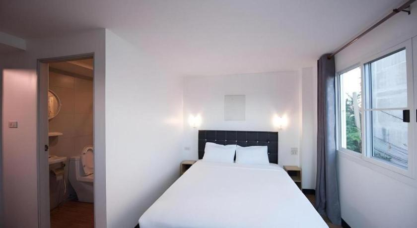 Albergue Hoppers Place Donmuang Banguecoque