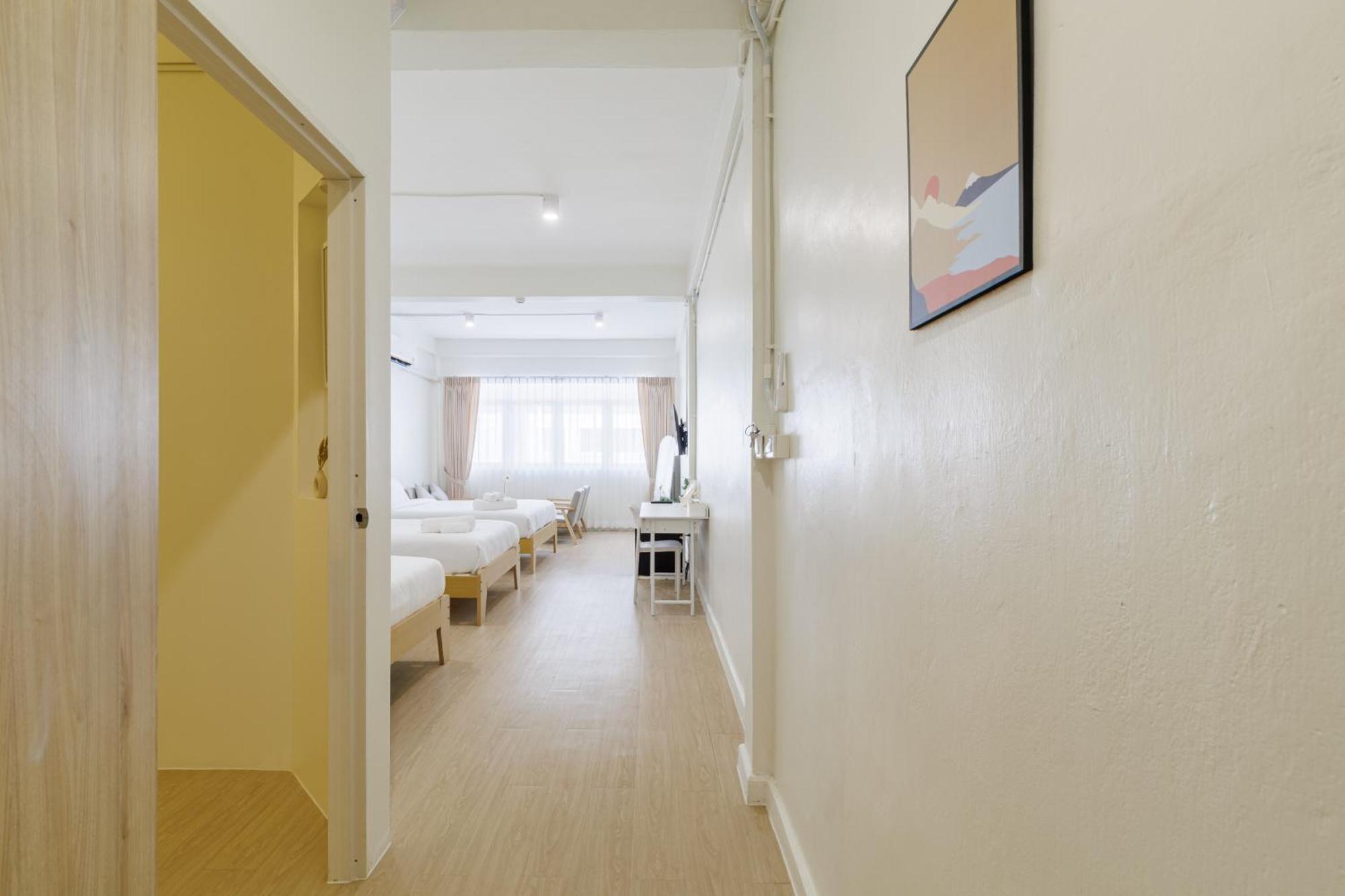 A Townhouse 100m From Bts Bangchak Guest house