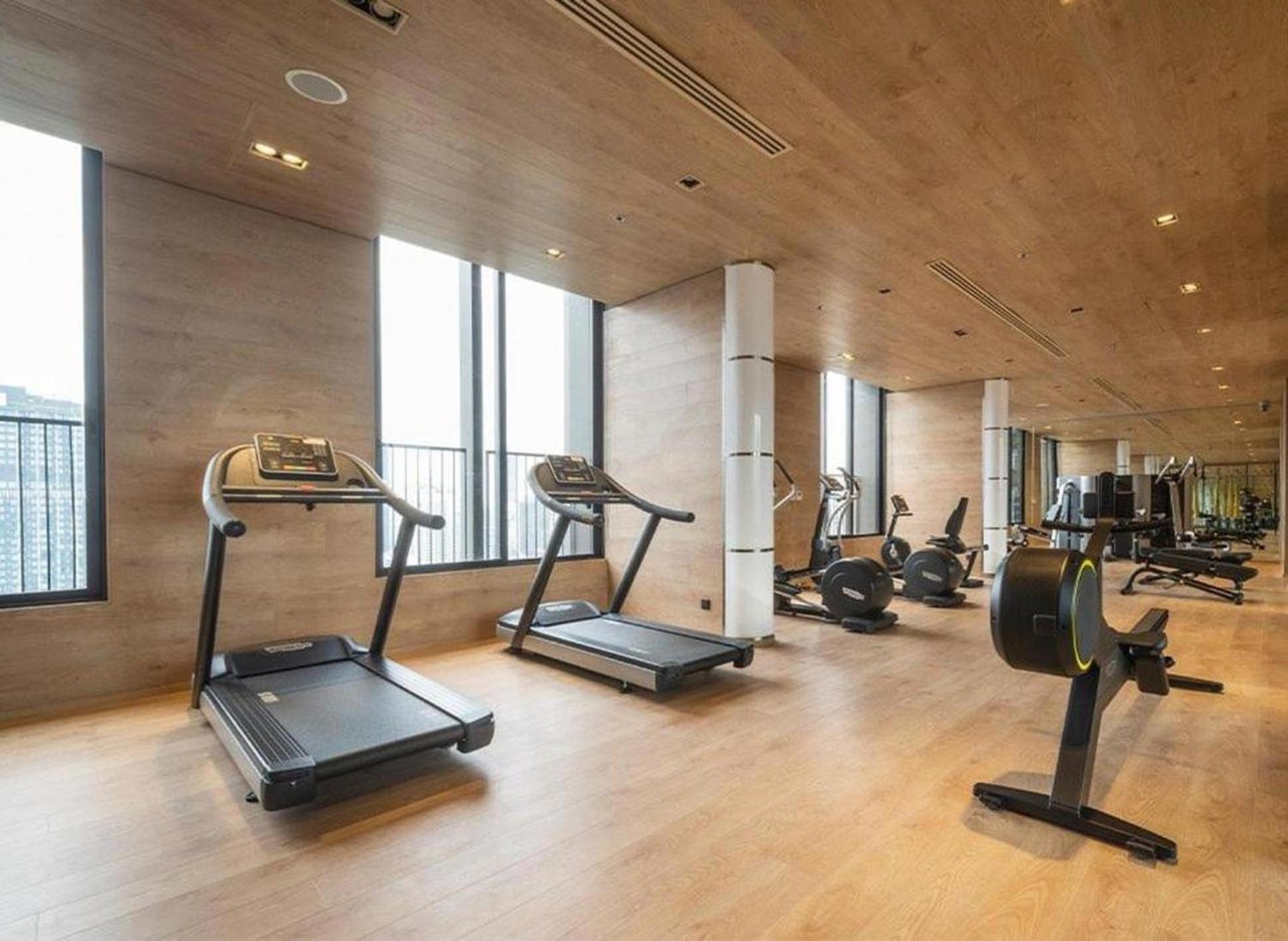 Phrom Phong 1br Luxe With Pool Gym Park Center Leilighet *