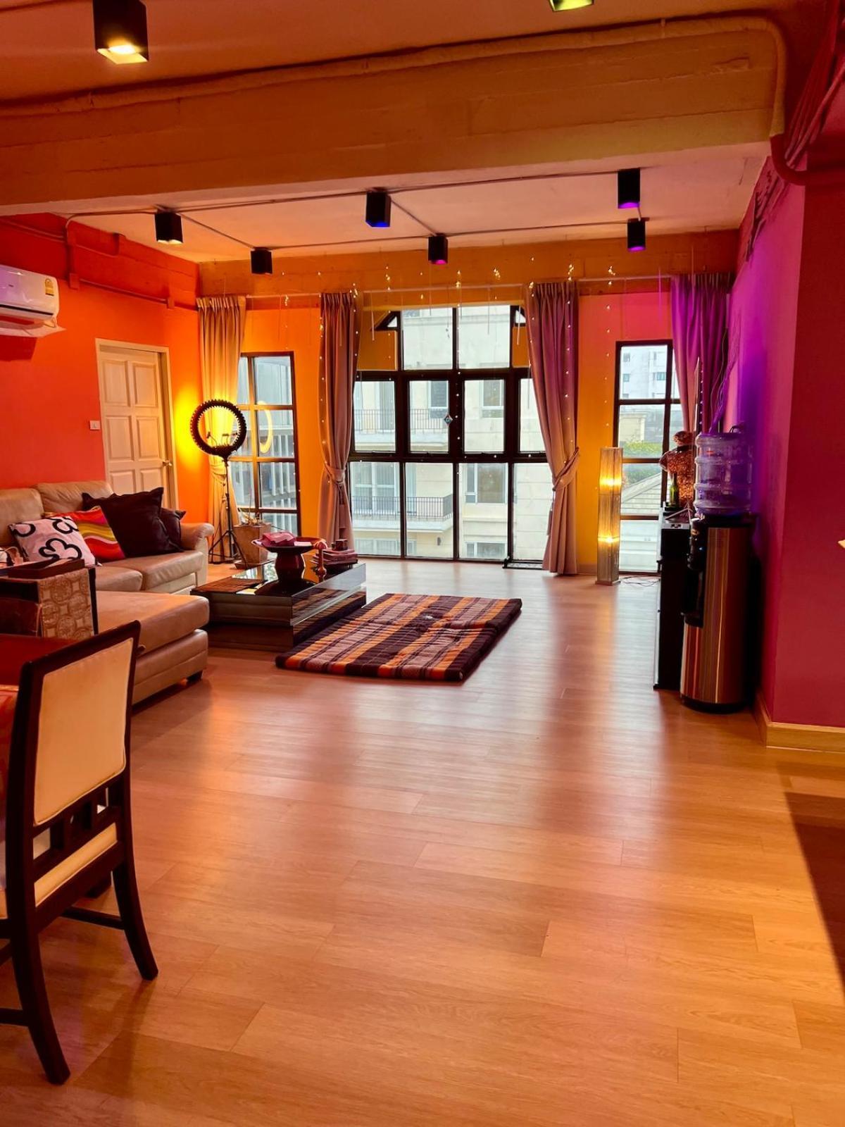 Fab Rainbow Apartment Bangkok