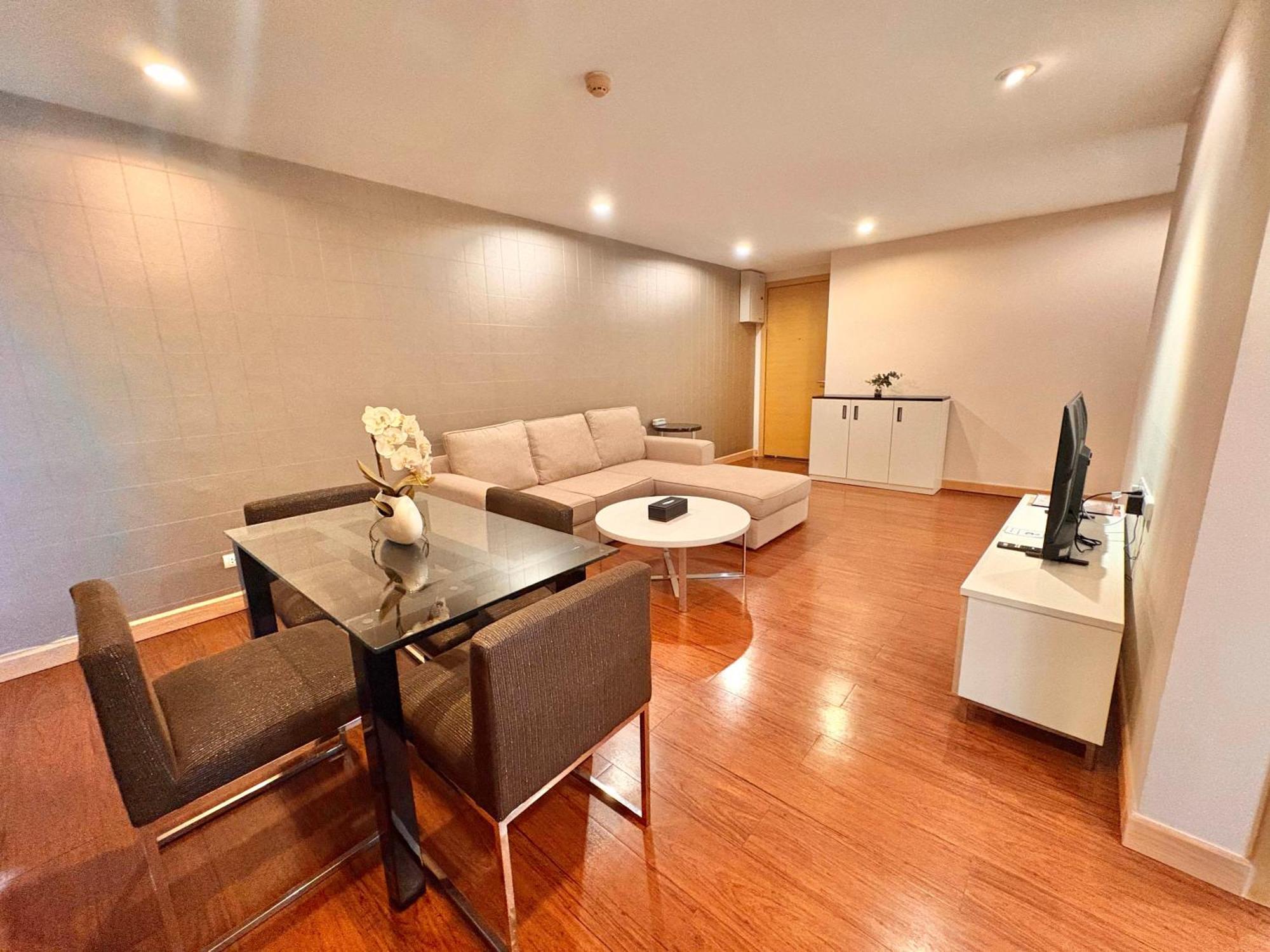 Icon Narindra An Expansive And Elegant With A Complimentary Minibar Service