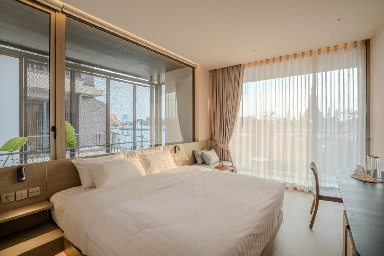 A Day Inn 4*
