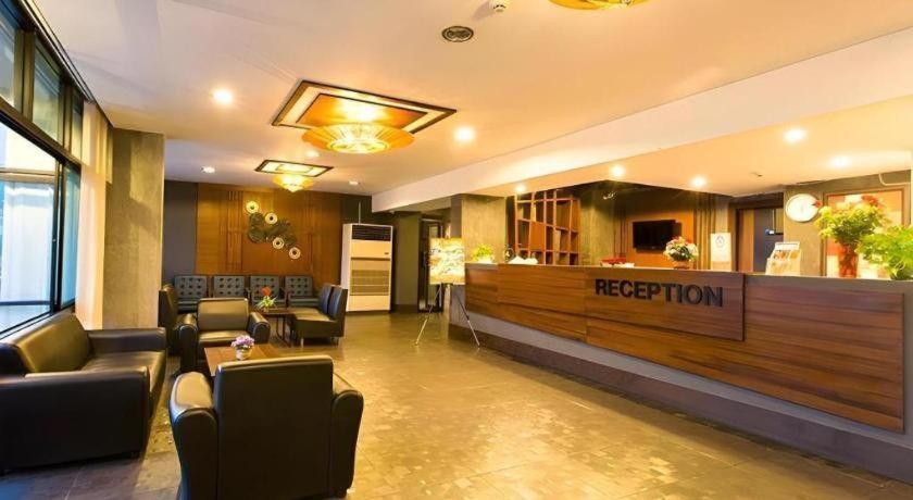 B2 Srinakharin Boutique & Budget 3* Bangkok